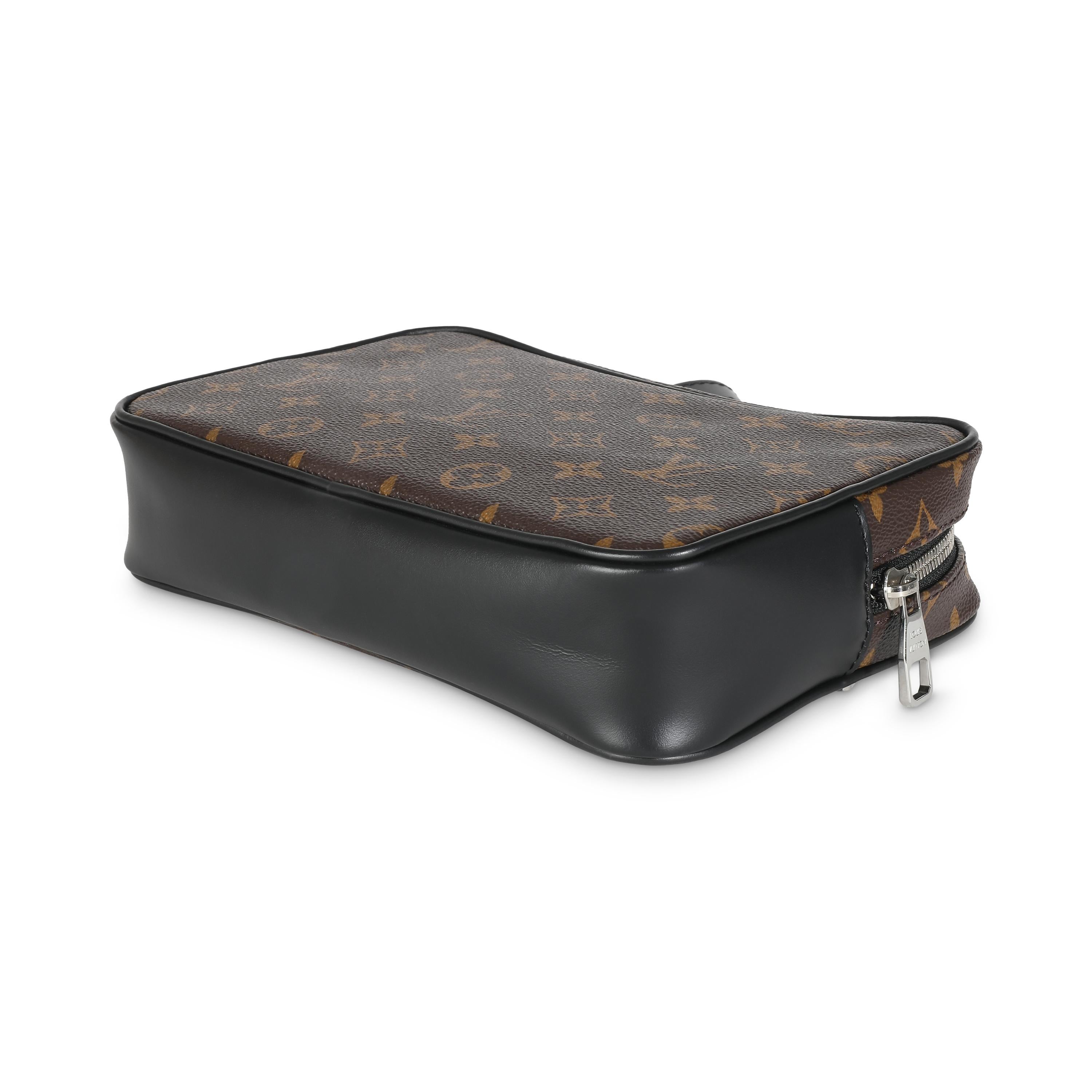 Louis Vuitton Monogramm Makassar-Leinwand Kasai Clutch Damen im Angebot