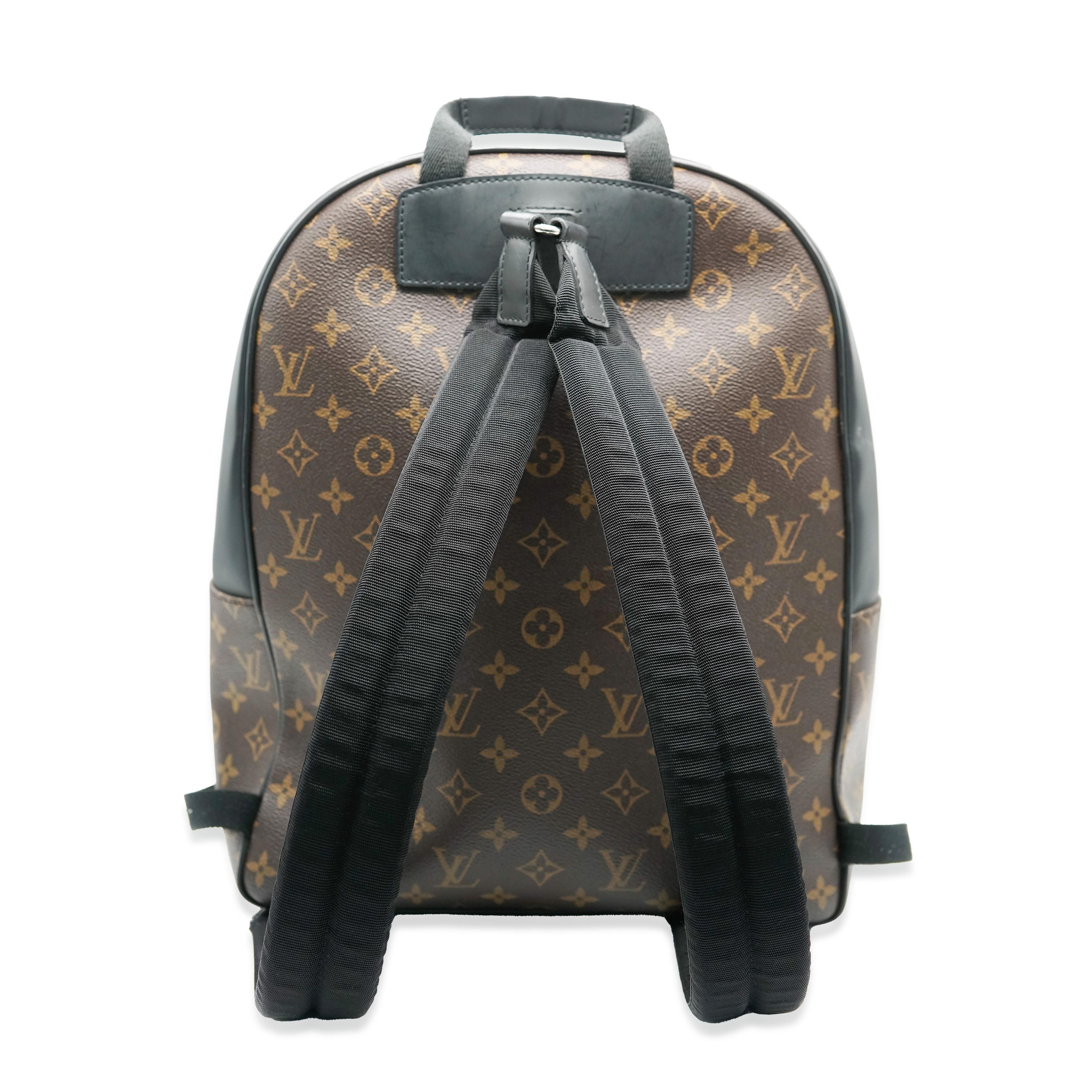 Gris Sac à dos Macassar Josh avec monogramme Louis Vuitton en vente