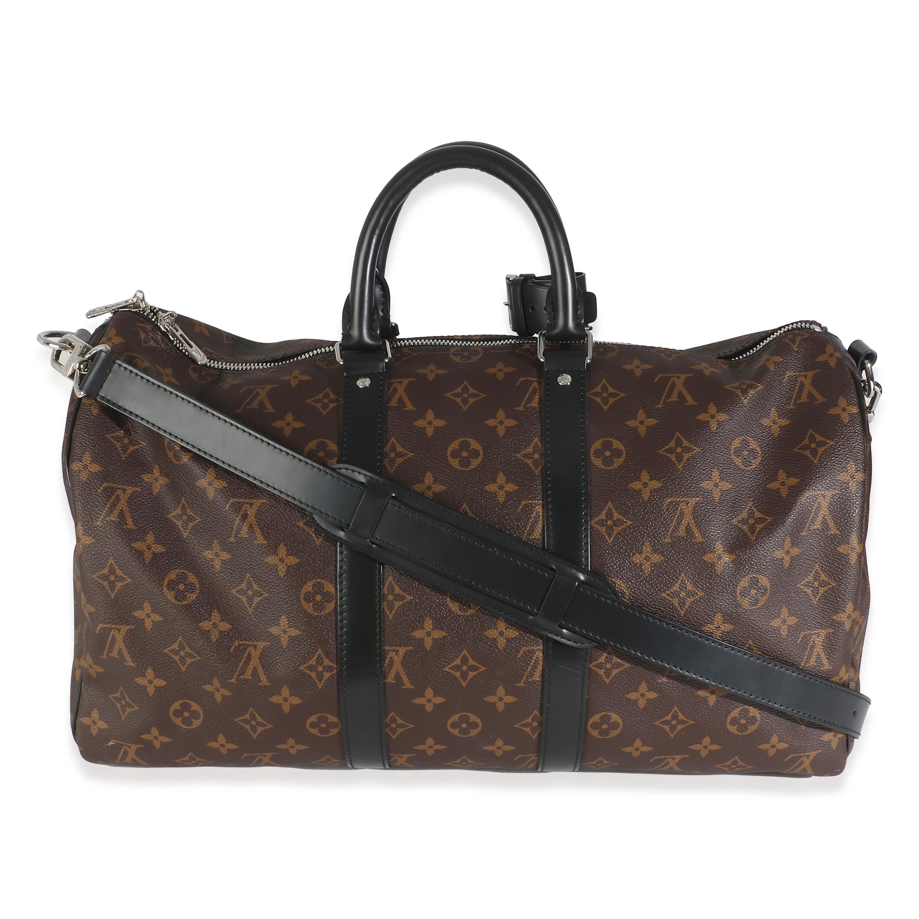 Auflistung Titel: Louis Vuitton Monogram Macassar Keepall Bandouliere 45
SKU: 146317
Zustand: Gebraucht 
Beschreibung des Zustands: Die Keepall, ein Design von Louis Vuitton aus dem frühen 20. Jahrhundert, ist der Inbegriff des Geistes und der