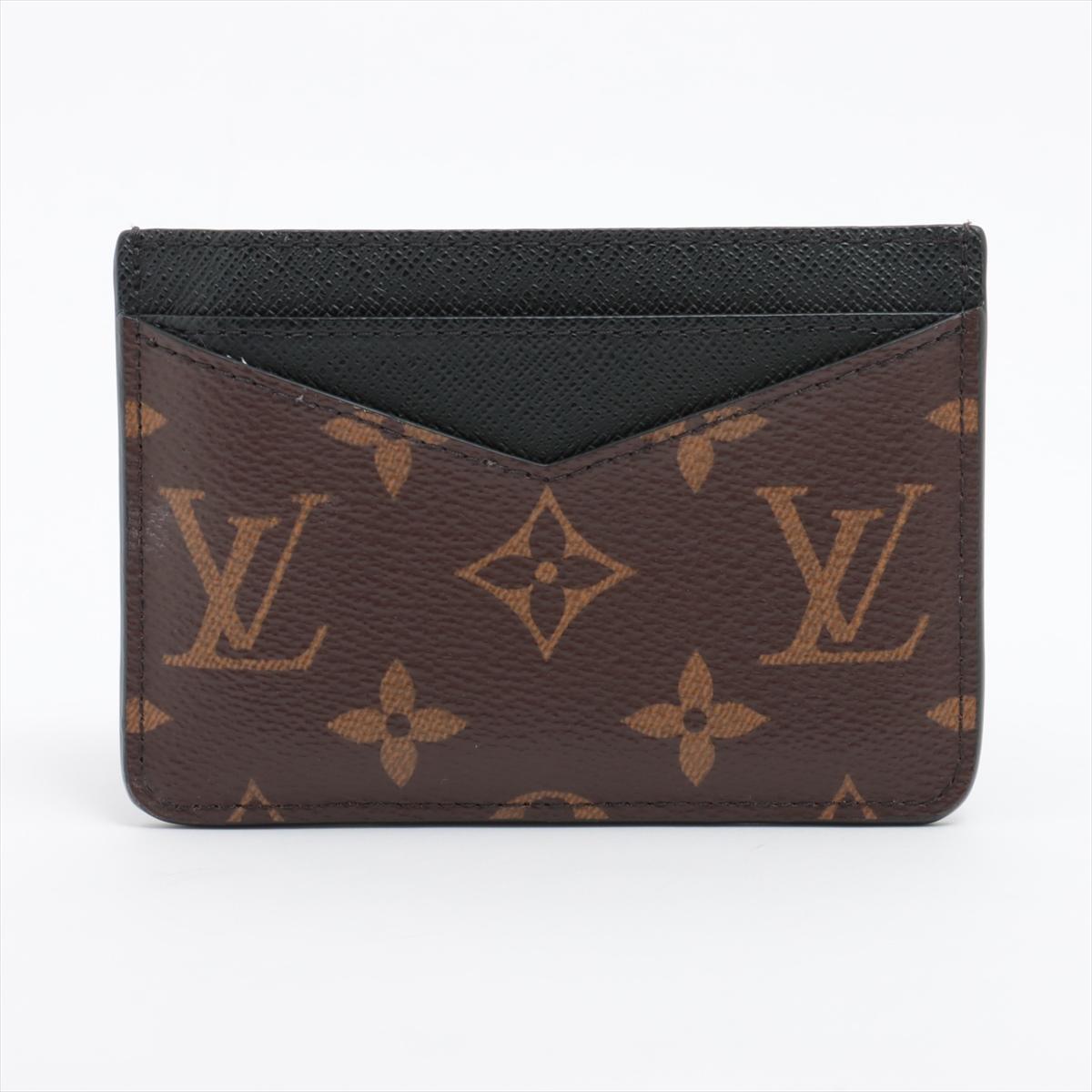 The Louis Vuitton Monogram Macassar Neo Card Holder is a sophisticated accessory that combines timeless design with modern functionality. Crafted from the iconic Monogram canvas, it features sleek black leather accents, adding a contemporary touch
