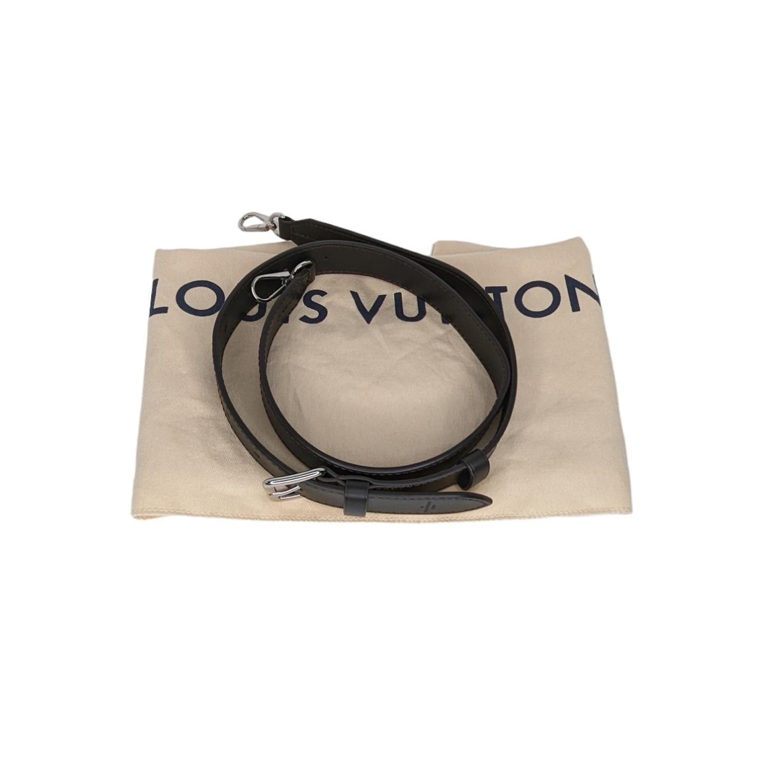 Louis Vuitton Monogram Mahina Beaubourg MM Hobo For Sale 6