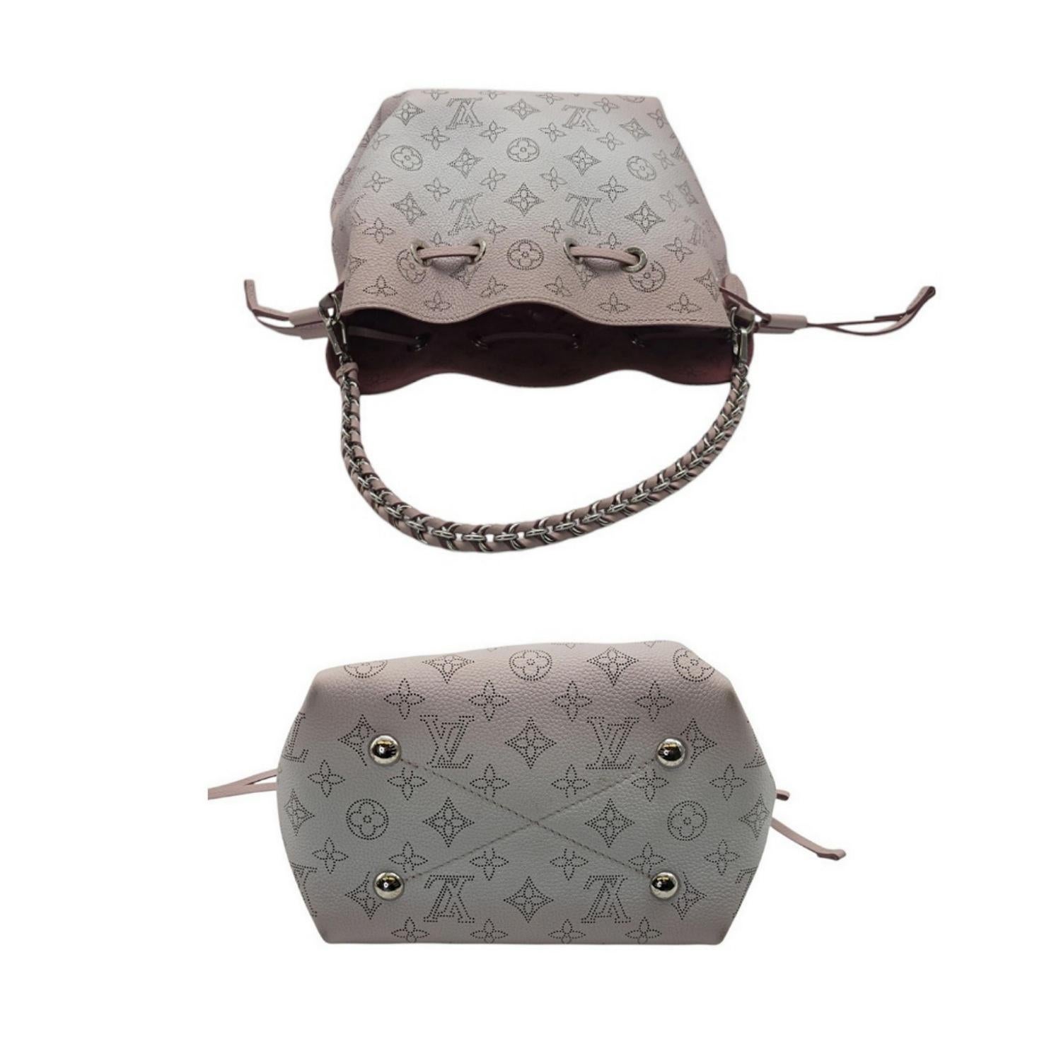 Louis Vuitton Monogram Mahina Halo Bella Eimer aus Lilas mit Monogramm im Zustand „Gut“ im Angebot in Scottsdale, AZ