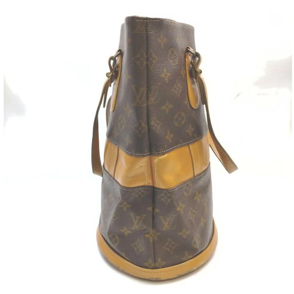 Women's Louis Vuitton Monogram Marais Bucket GM Tote Bag 863061 For Sale