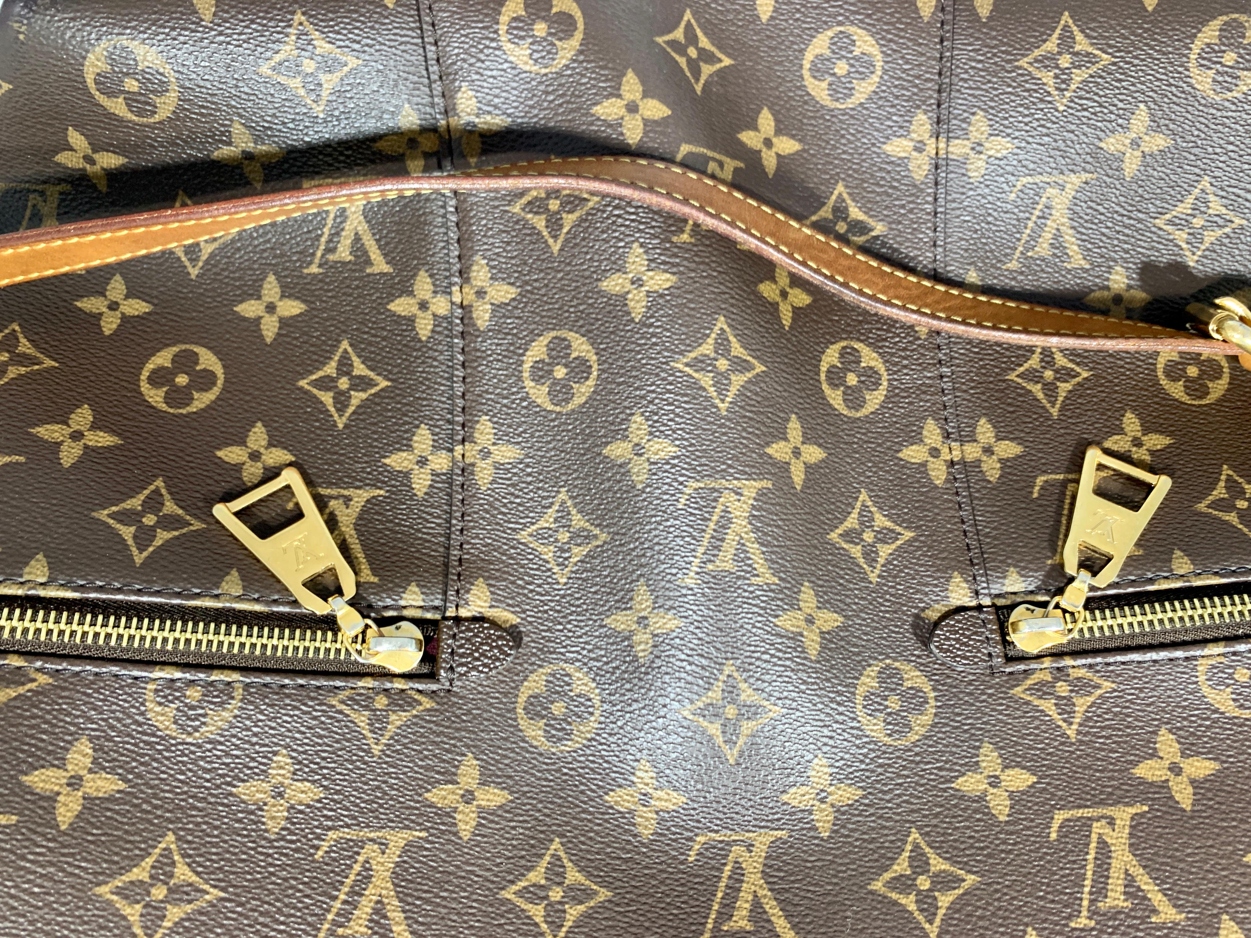 Louis Vuitton Monogram Melie Hobo Bag , Color: Brown, Excellent Condition 12