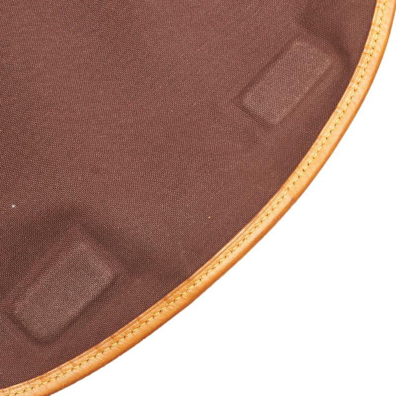 Louis Vuitton Monogram Menilmontant MM Crossbody Bag

The Menilmontant MM features a monogram canvas body, a flat vachetta leather shoulder strap, a front flap with magnetic closure, and an interior zip pocket.

Additional information:
Measurements: