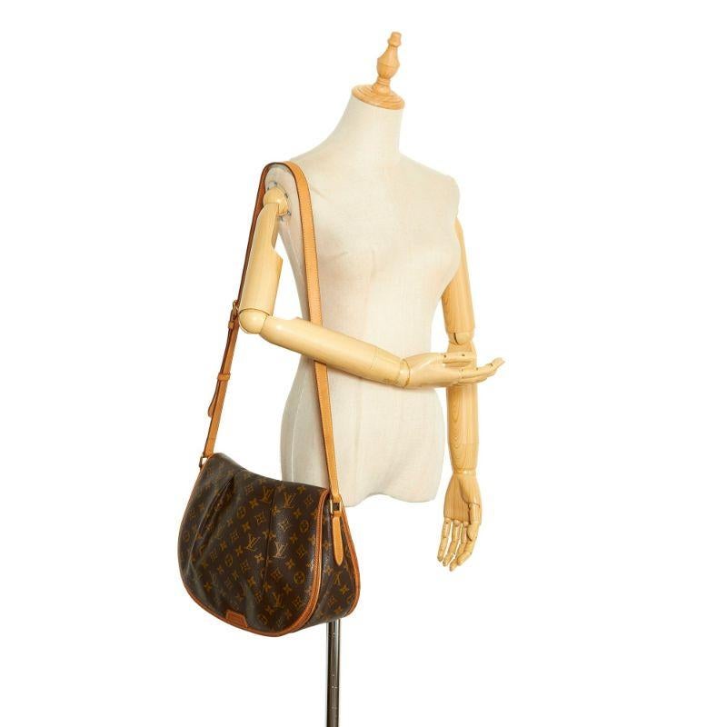Louis Vuitton Monogram Menilmontant MM Crossbody Bag In Good Condition In London, GB