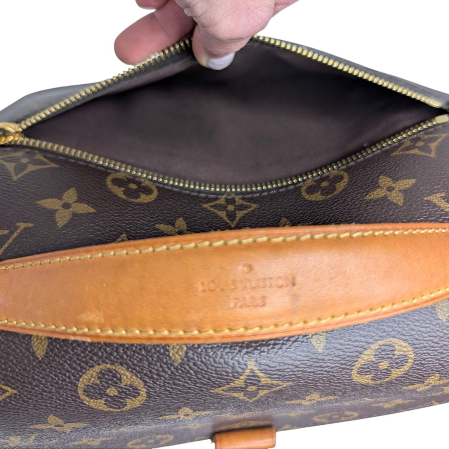Louis Vuitton Monogram Metis Pochette Crossbody in vendita 5