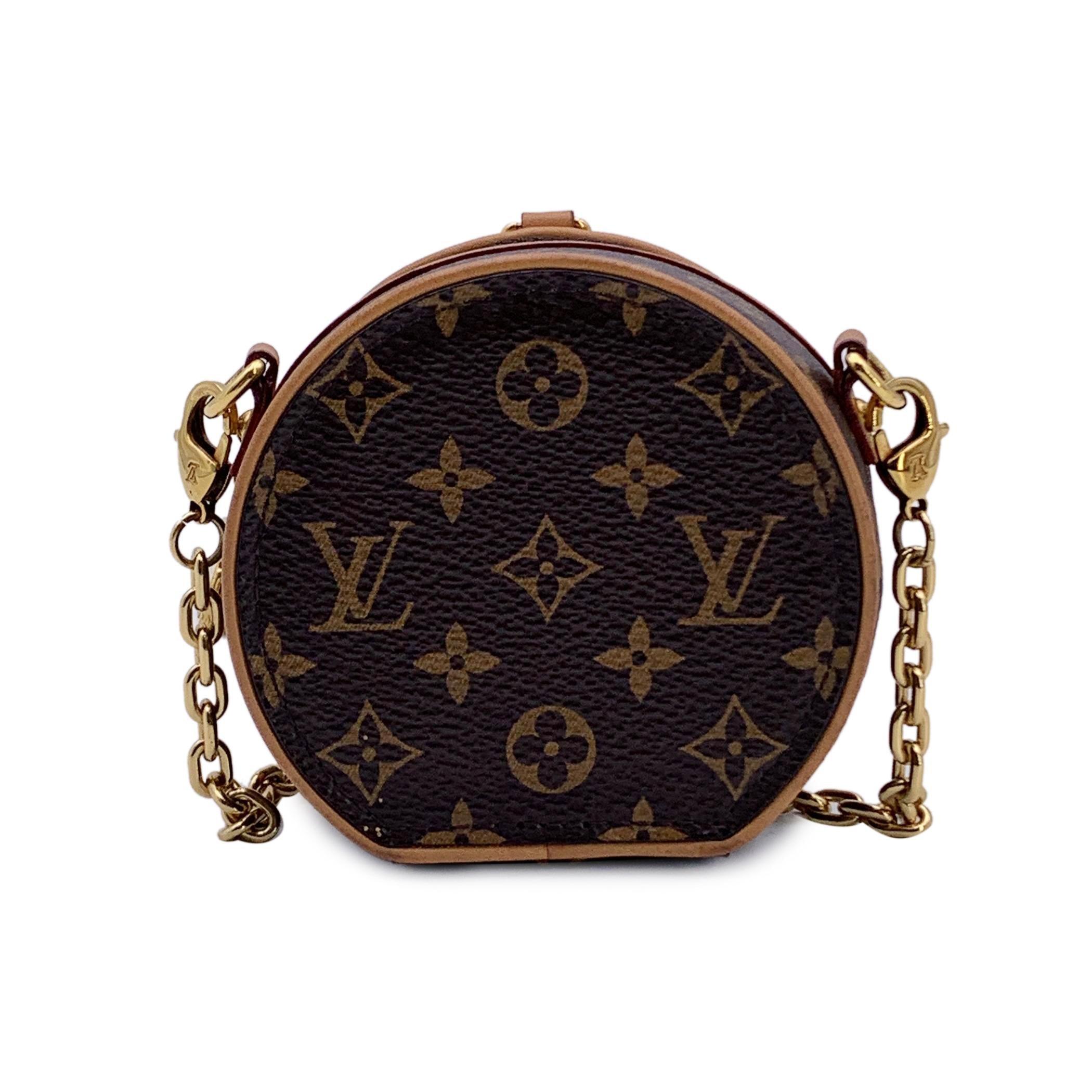 Women's Louis Vuitton Monogram Micro Boîte Chapeau Necklace Crossbody Bag