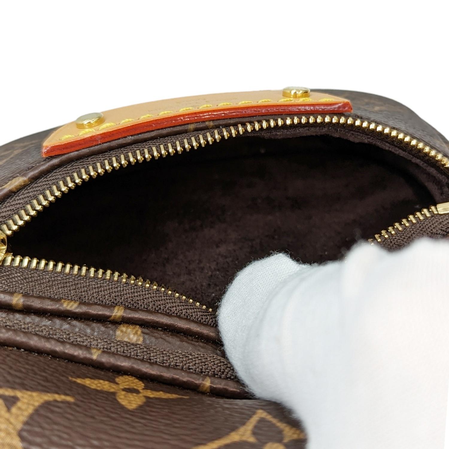 Louis Vuitton mini sac à bandoulière monogrammé en vente 3