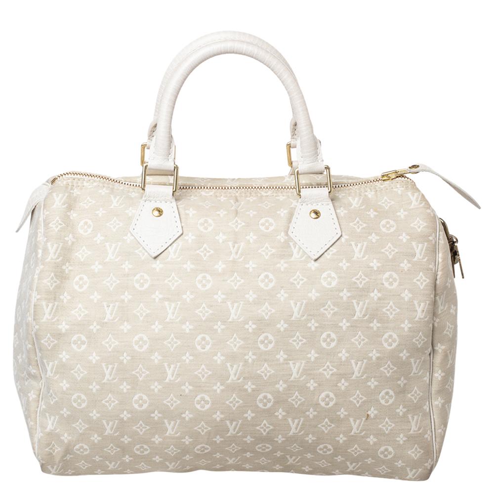 Titled as one of the greatest handbags in the history of luxury fashion, the Speedy from Louis Vuitton was first created for everyday use as a smaller version of their famous Keepall bag. This Speedy comes crafted from Monogram Mini Lin canvas with