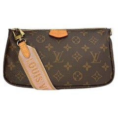 Louis Vuitton multi-pochettes monogrammées