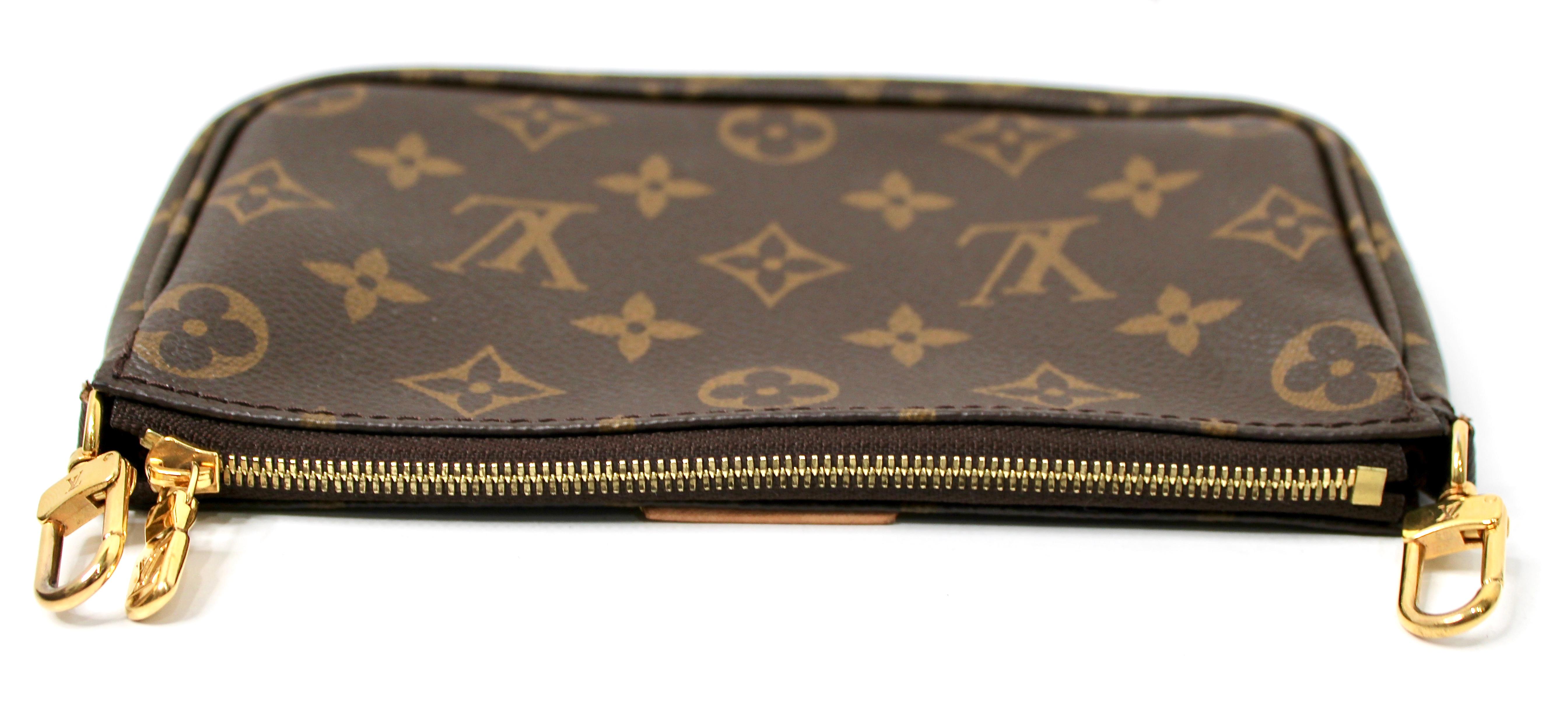 Louis Vuitton Monogram Multi Pochette Accessori Con Cinturino Verde in vendita 5