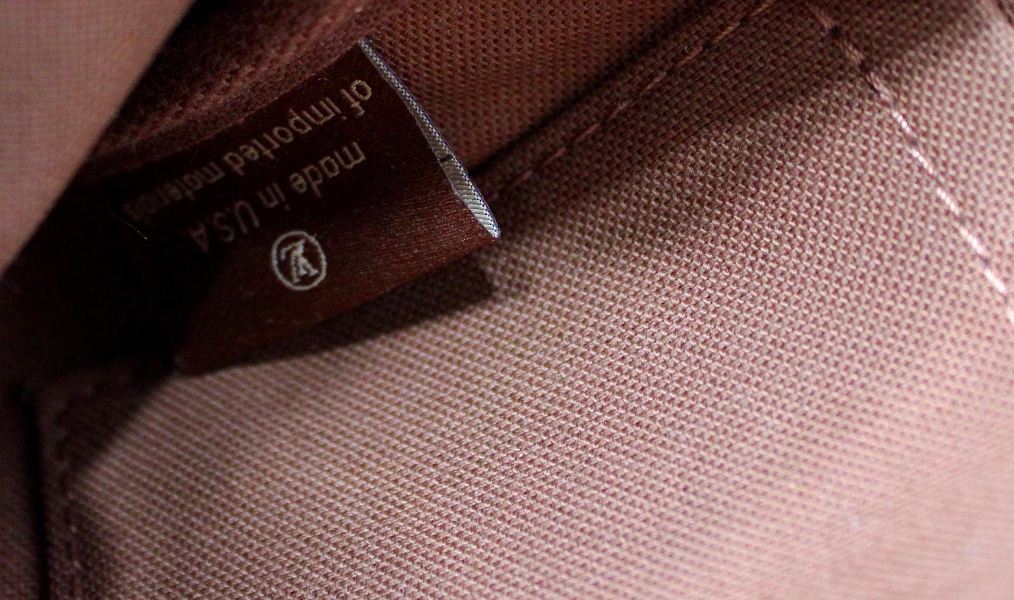 Louis Vuitton Monogram Multi Pochette Accessori Con Cinturino Verde in vendita 12