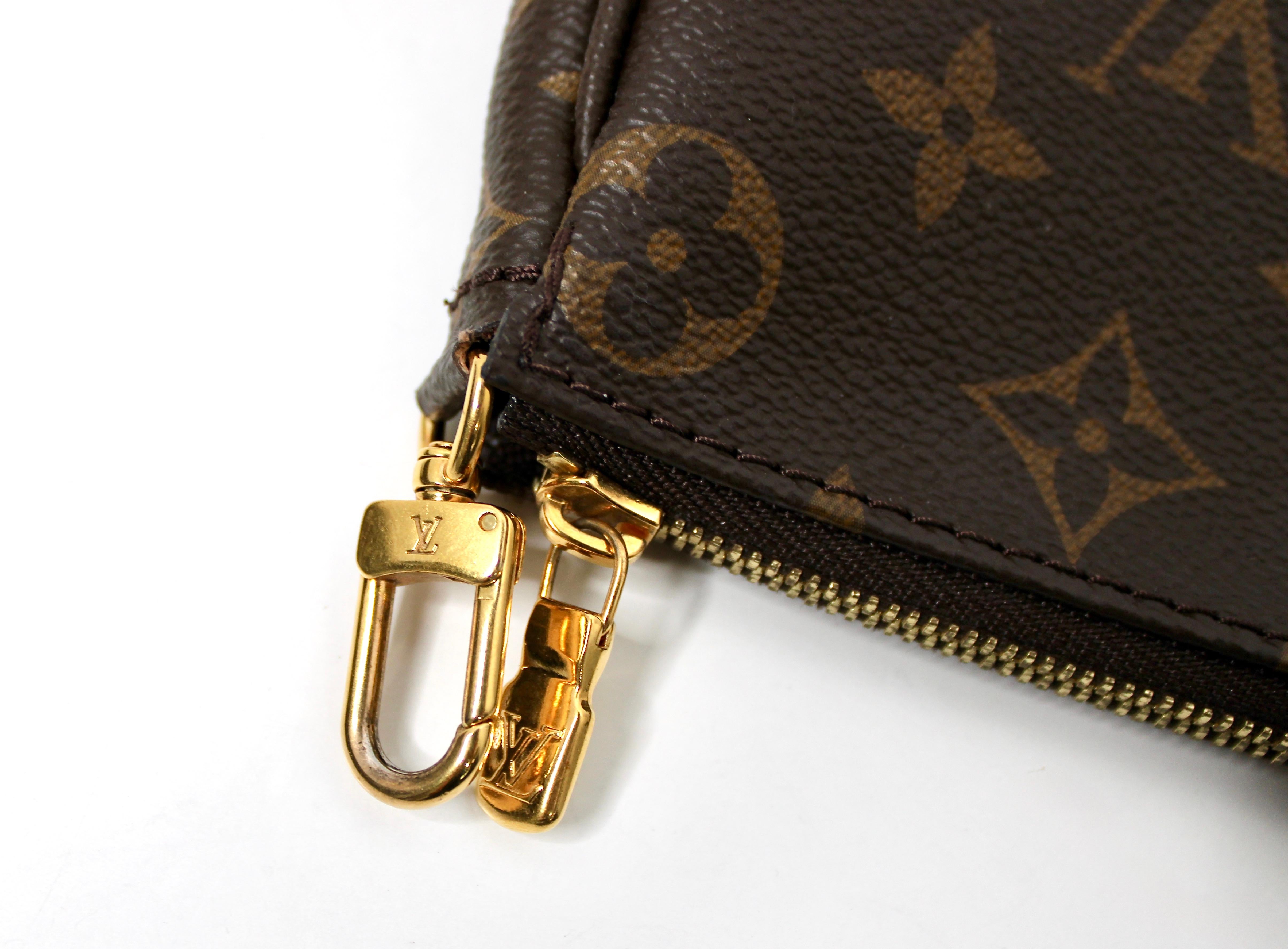 Louis Vuitton Monogram Multi Pochette Accessori Con Cinturino Verde in vendita 3
