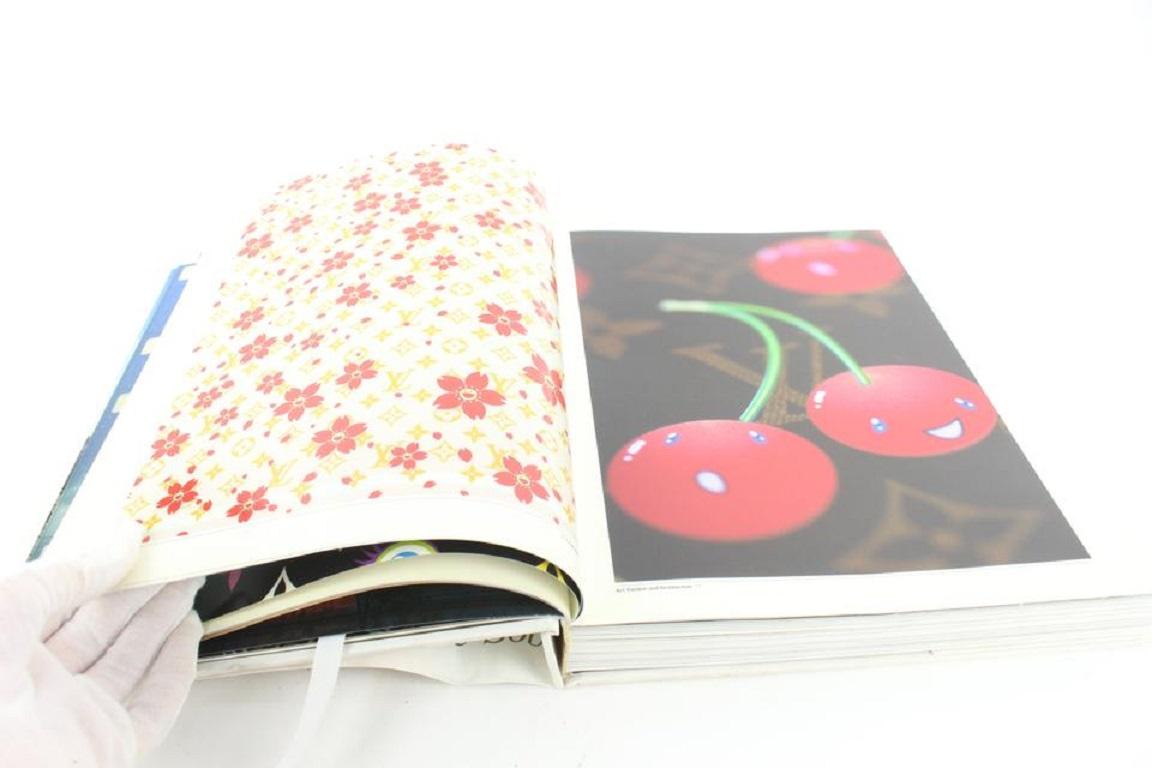 Louis Vuitton Monogram Multicolor Art, Fashion and Architecture Book 40lvs115 For Sale 5