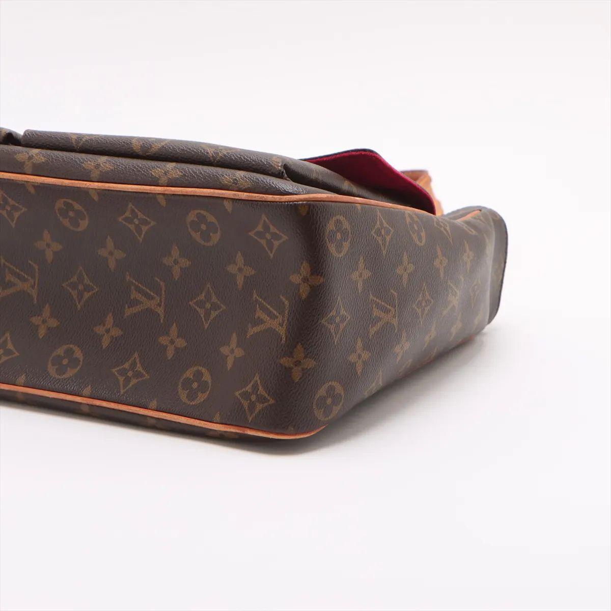 Louis Vuitton Monogram Multiple Cite In Good Condition For Sale In Humacao, PR