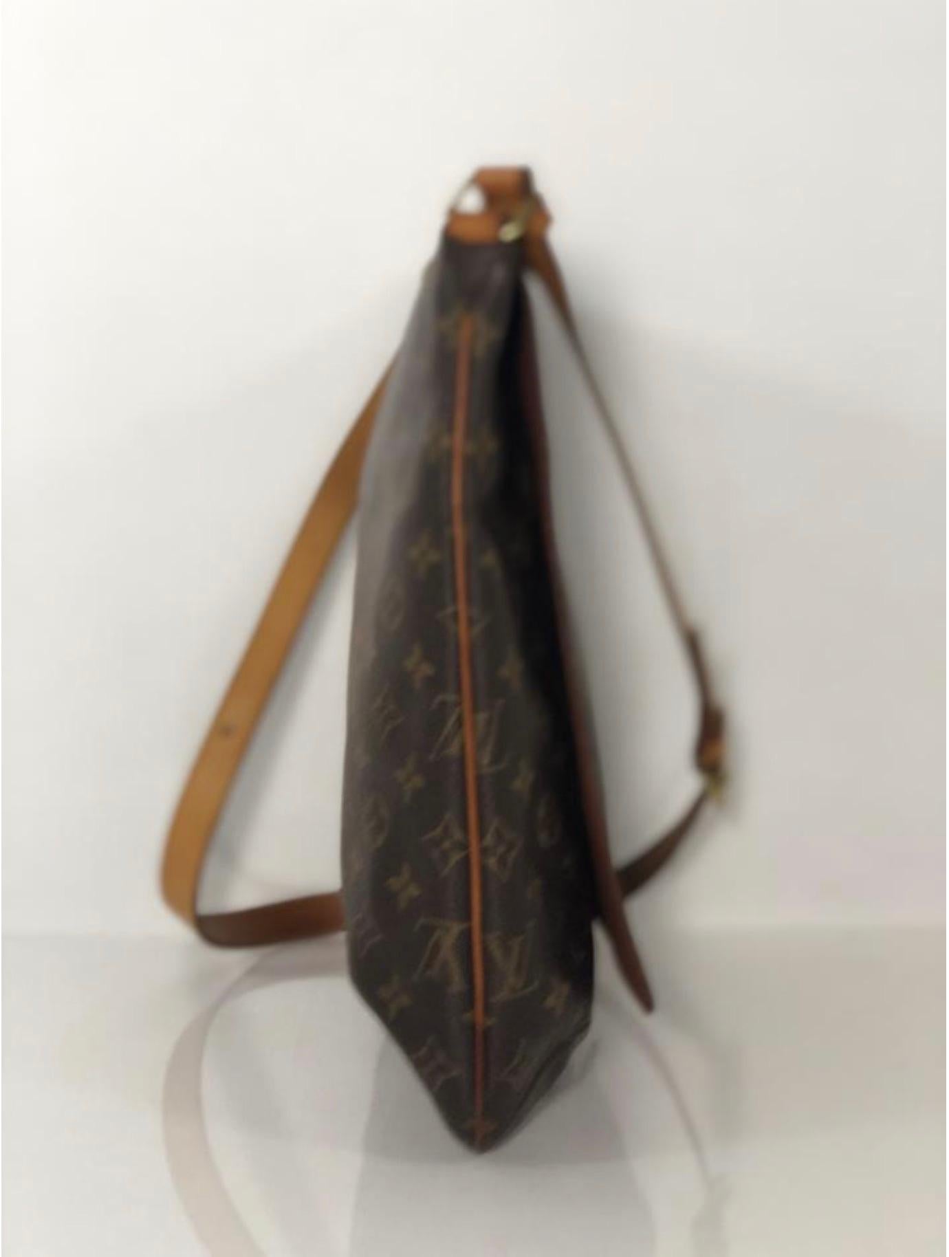  Louis Vuitton Monogram Musette Salsa GM Crossbody Shoulder Handbag In Good Condition For Sale In Saint Charles, IL