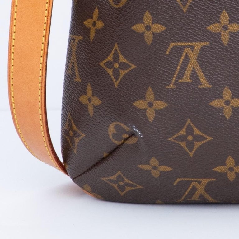 Louis Vuitton Red Monogram Squishy Drawstring Shoulder Bag 5LVJ1026
