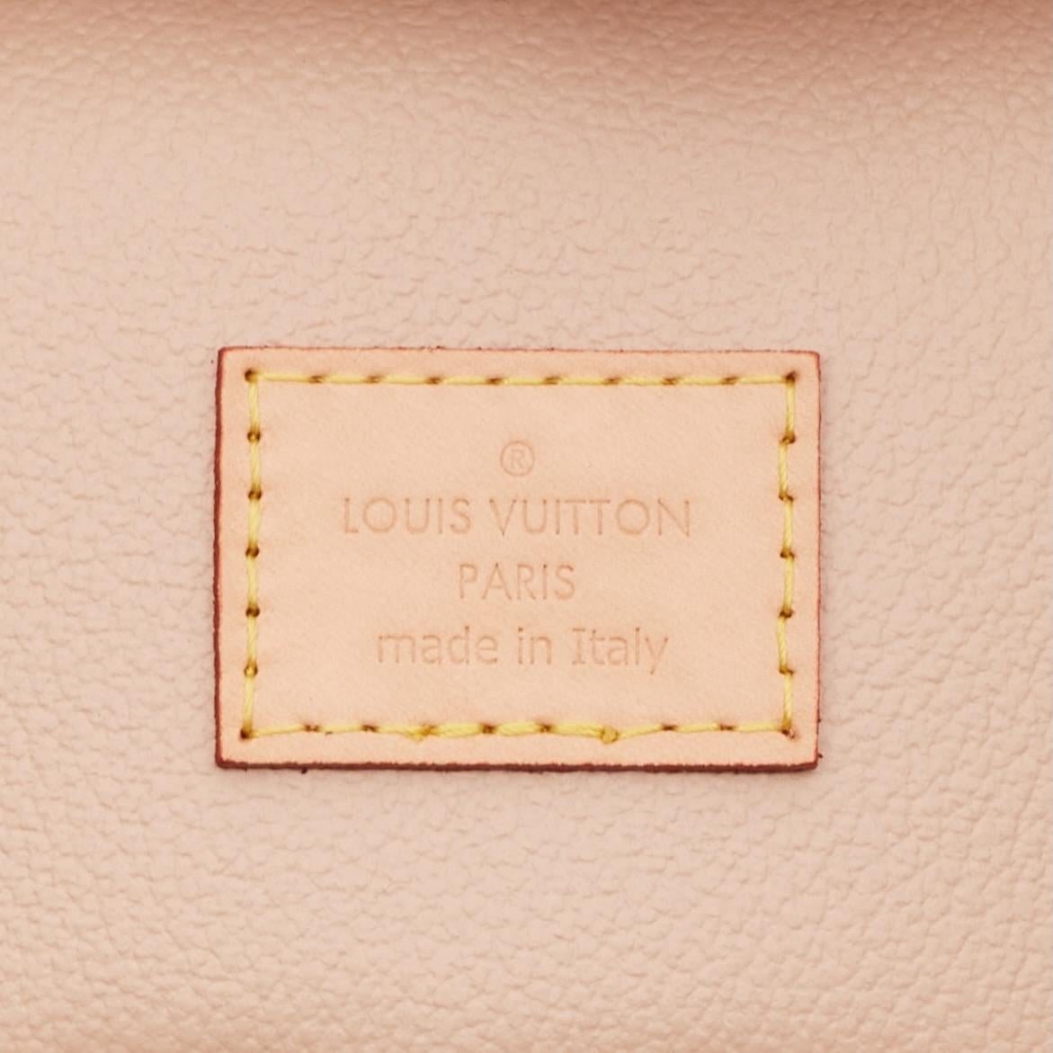 Mini sac de toilette Nano Nice Monogramme Louis Vuitton en vente 5