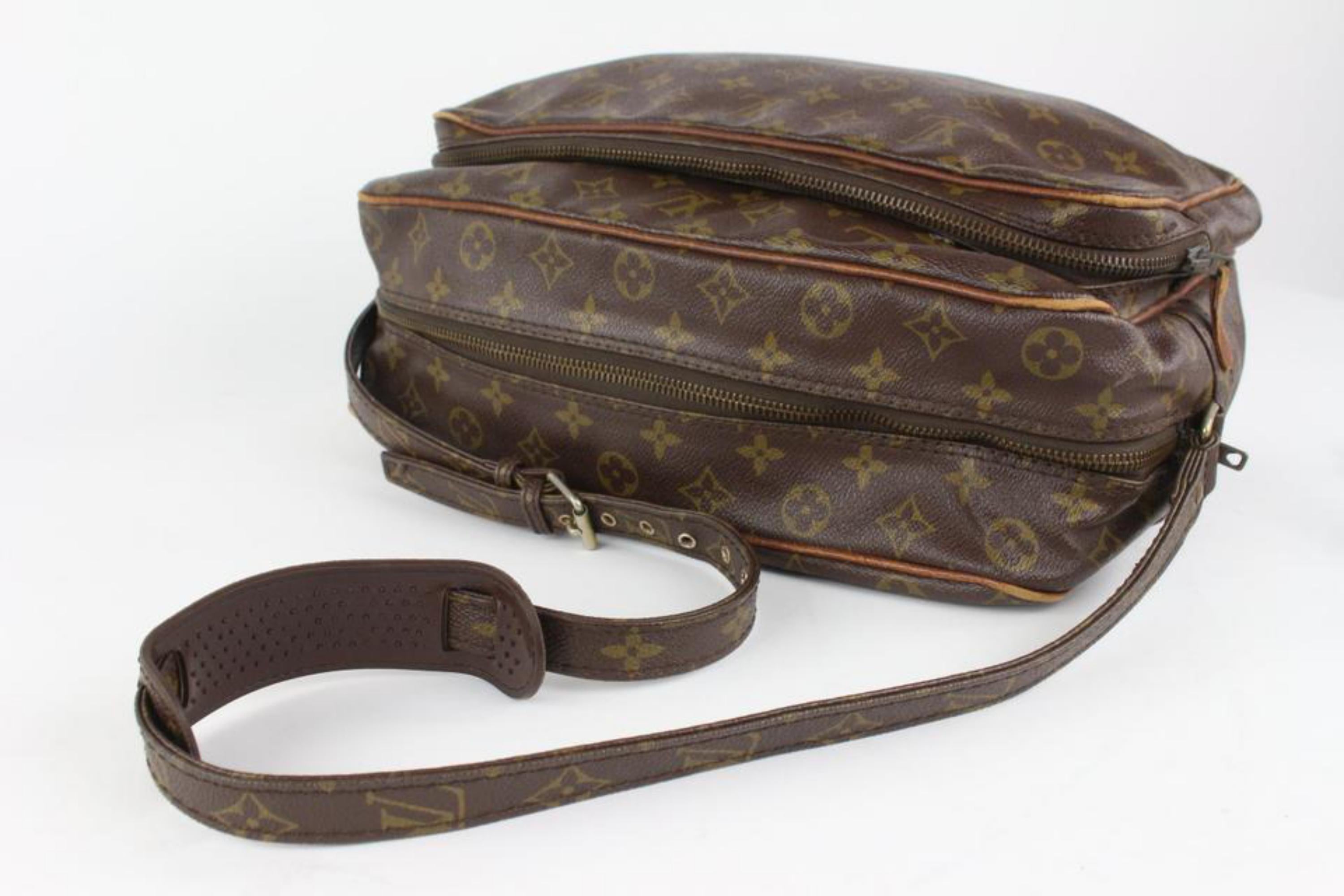 Sac messager Nile à monogrammes Nil de Louis Vuitton 5LZ1021 en vente 4