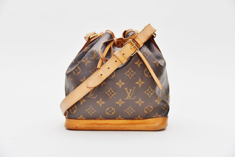 Louis Vuitton Neo Noe + Bandeau Leogram BB  Vintage louis vuitton  handbags, Louis vuitton handbags, Louis vuitton