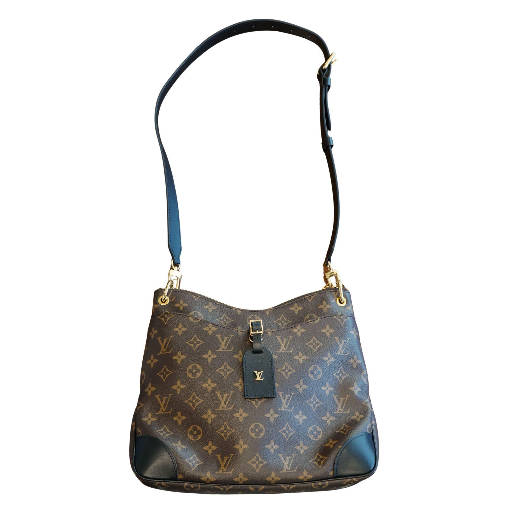 Louis Vuitton Monogram Odeon Crossbody Bag Negro en venta
