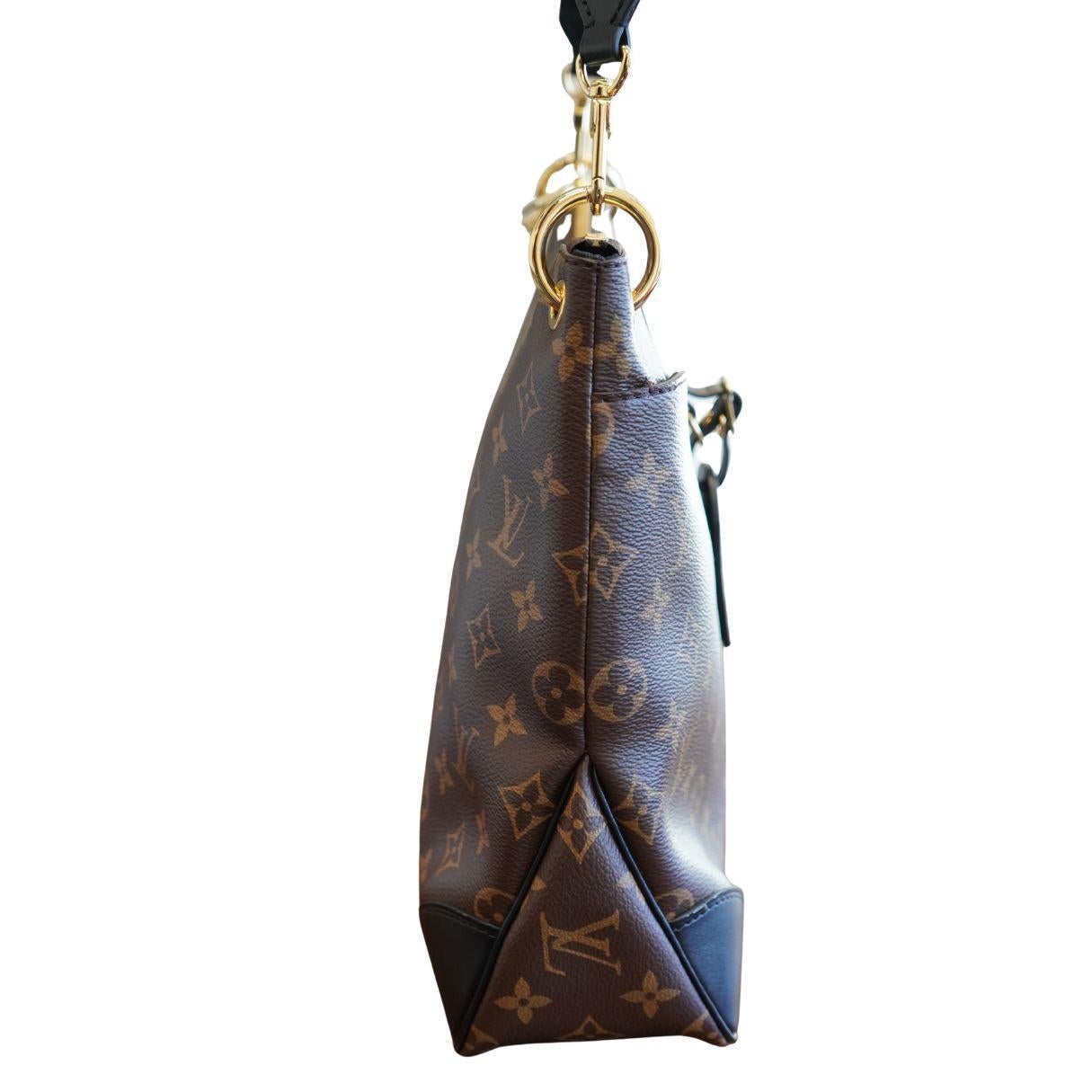 Louis Vuitton Monogram Odeon Crossbody Bag en venta 2