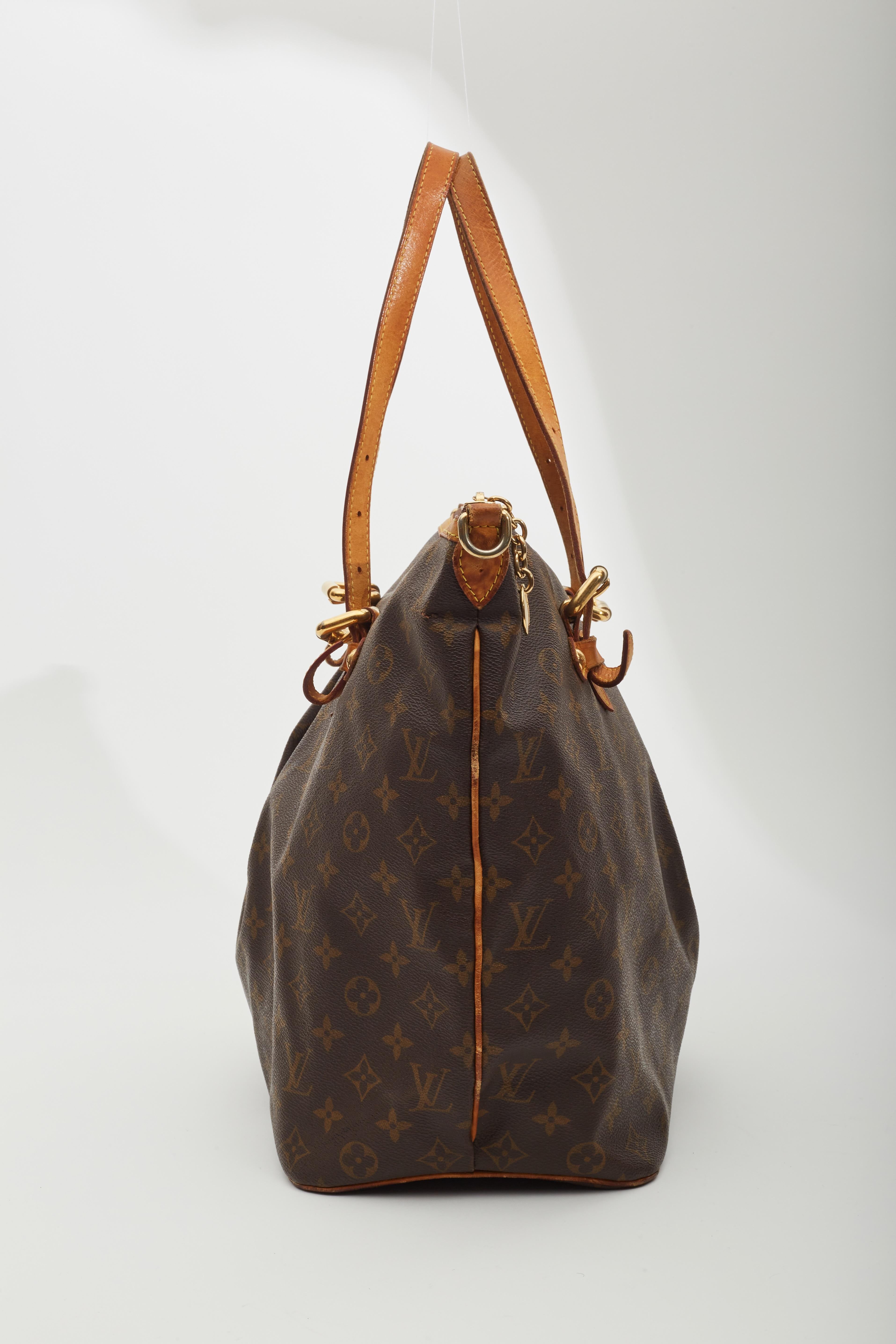 Louis Vuitton Monogram Palermo GM Tote Bag In Good Condition In Montreal, Quebec