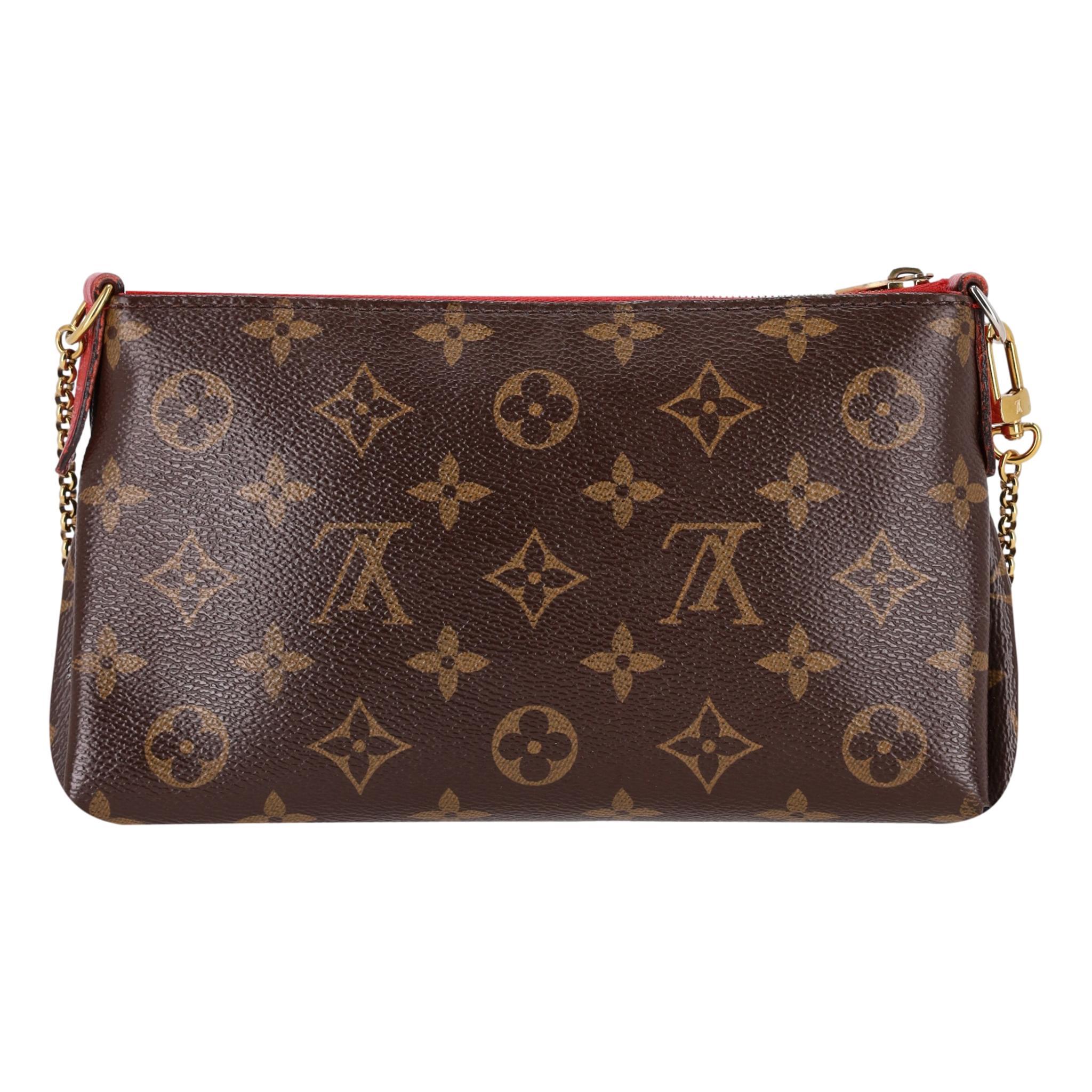 Louis Vuitton pochette Pallas monogrammée Bon état à London, GB