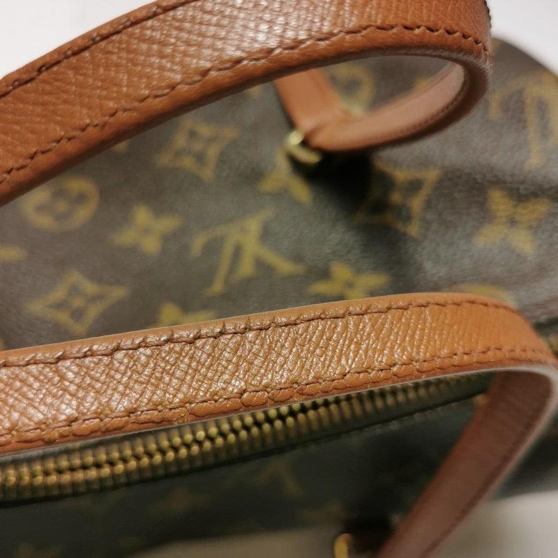 Louis Vuitton Monogram Papillon 26 Medium Handbag Canvas For Sale 10