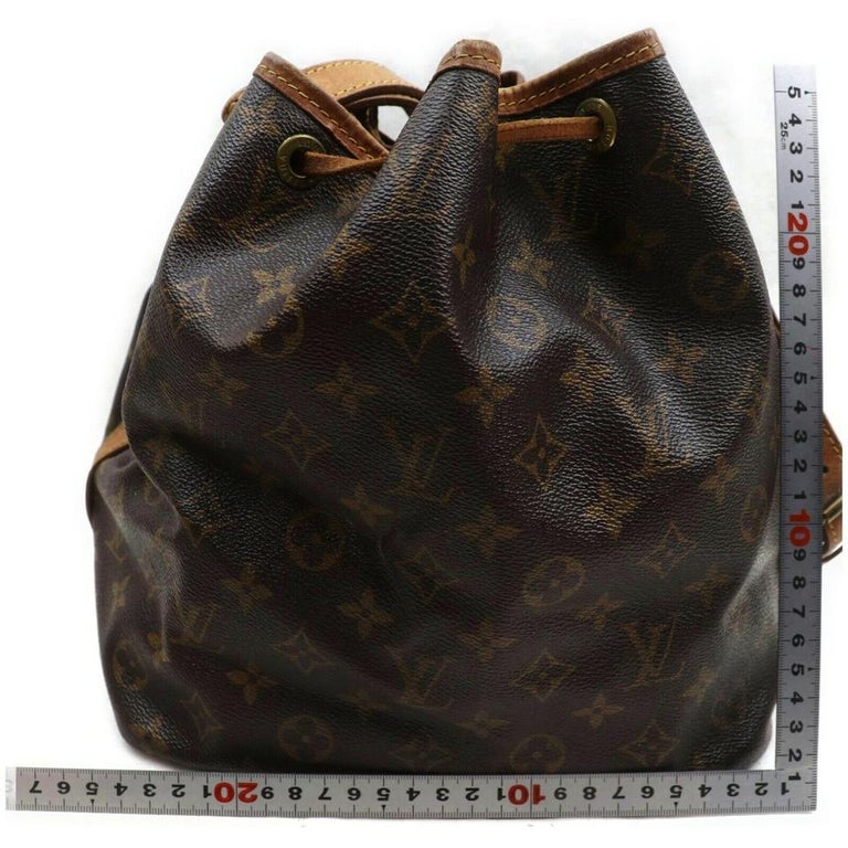 Louis Vuitton Monogram Petit Noe Drawstring Bucket Hobo Bag 862514 For Sale  at 1stDibs