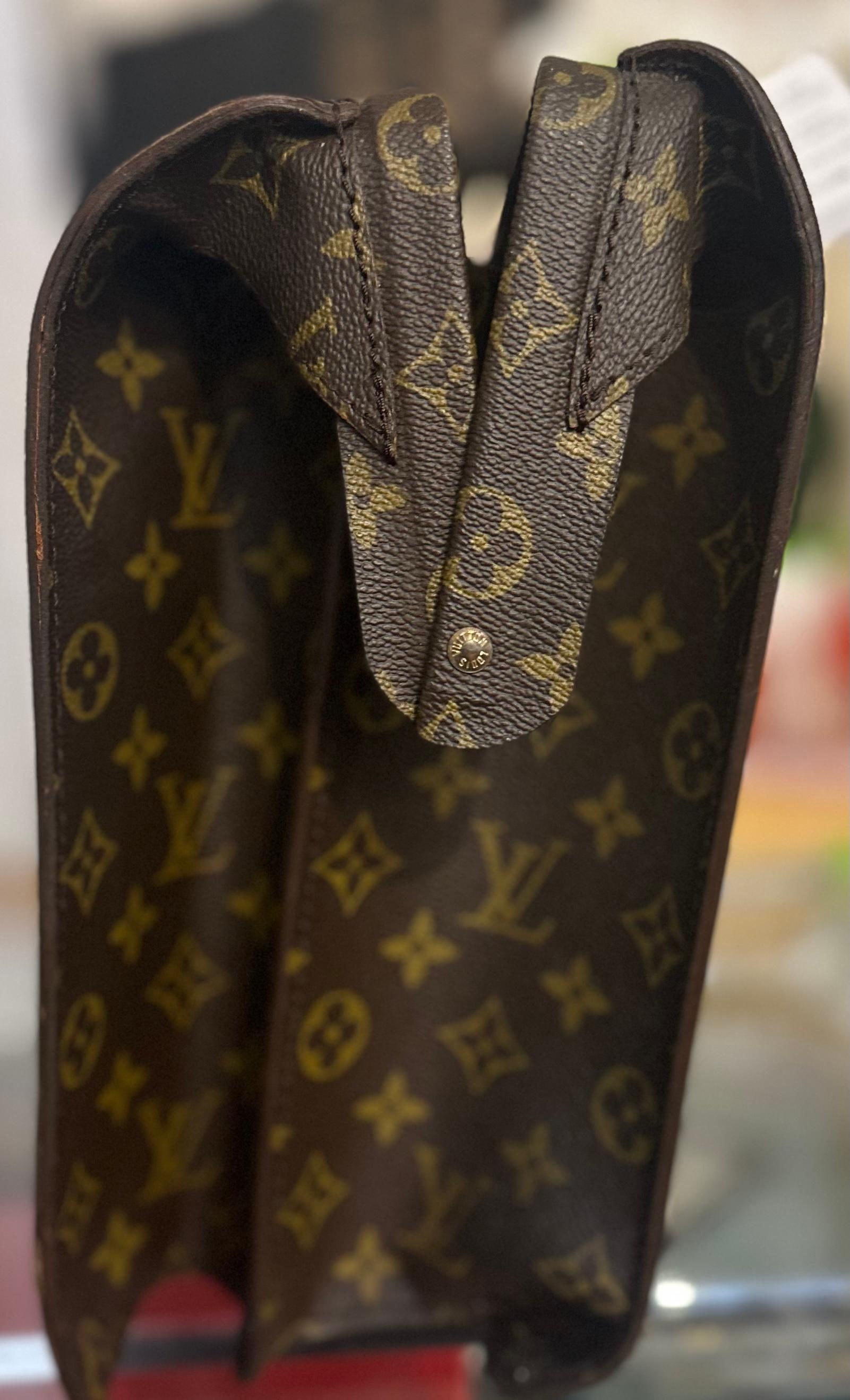 Louis Vuitton porte-documents pilote monogramme Bon état - En vente à LOS ANGELES, CA