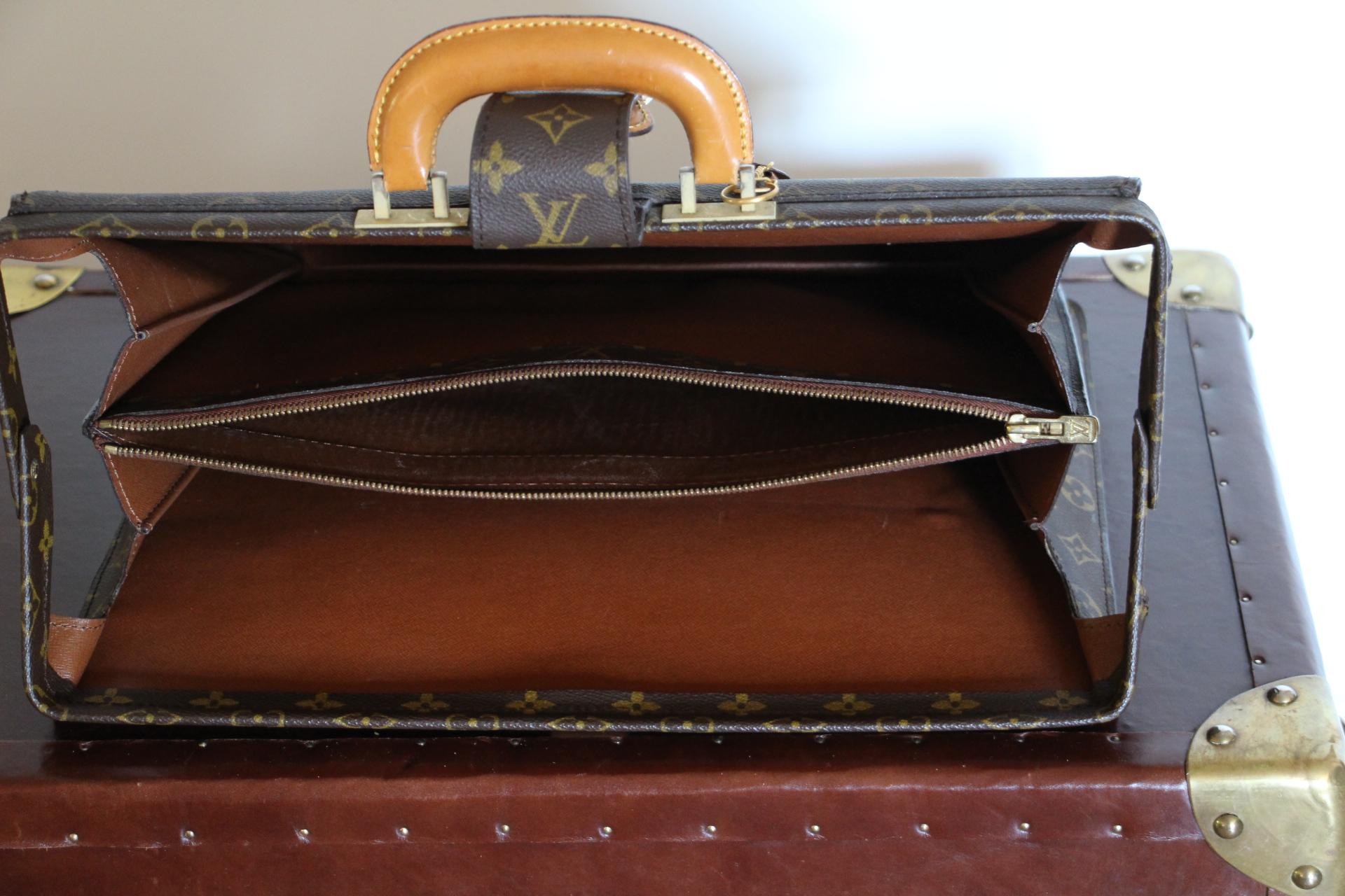 Louis Vuitton Monogram Pilot or Doctor's Briefcase, Louis vuitton Serviette For Sale 8