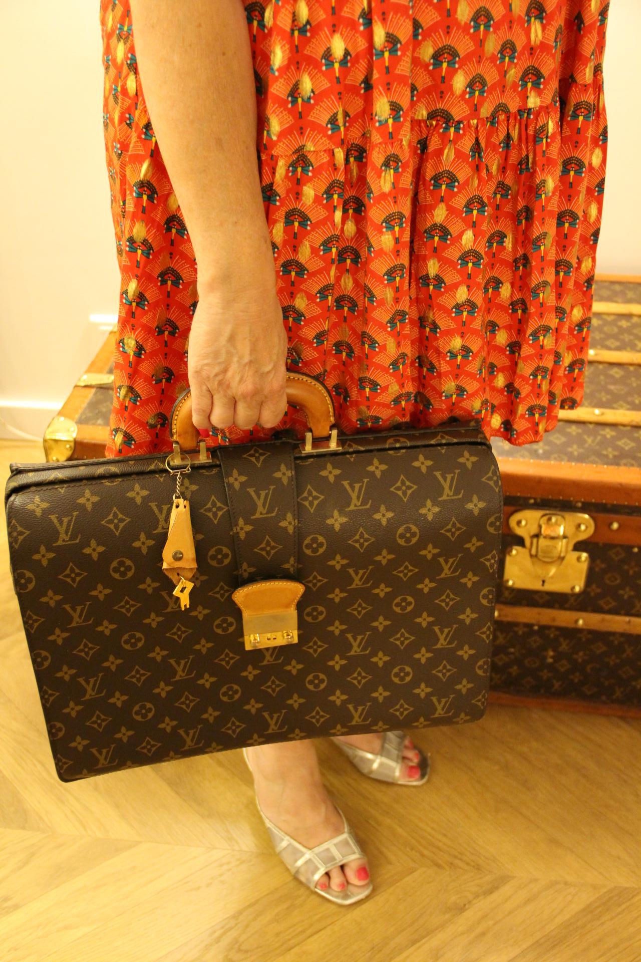 Louis Vuitton Monogram Pilot or Doctor's Briefcase, Louis vuitton Serviette For Sale 7