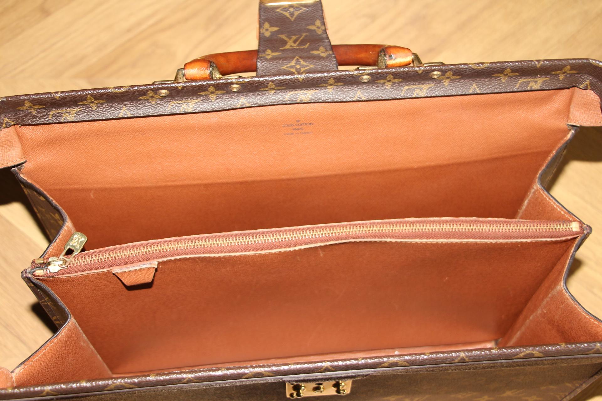 Louis Vuitton Monogram Pilot or Doctor's Briefcase, Louis vuitton Serviette For Sale 11