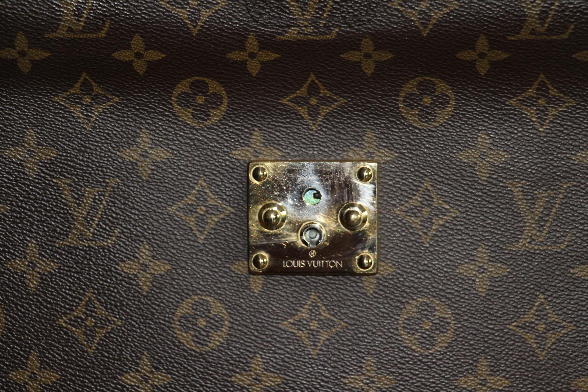 Louis Vuitton Monogram Pilot or Doctor's Briefcase, Louis vuitton Serviette For Sale 12