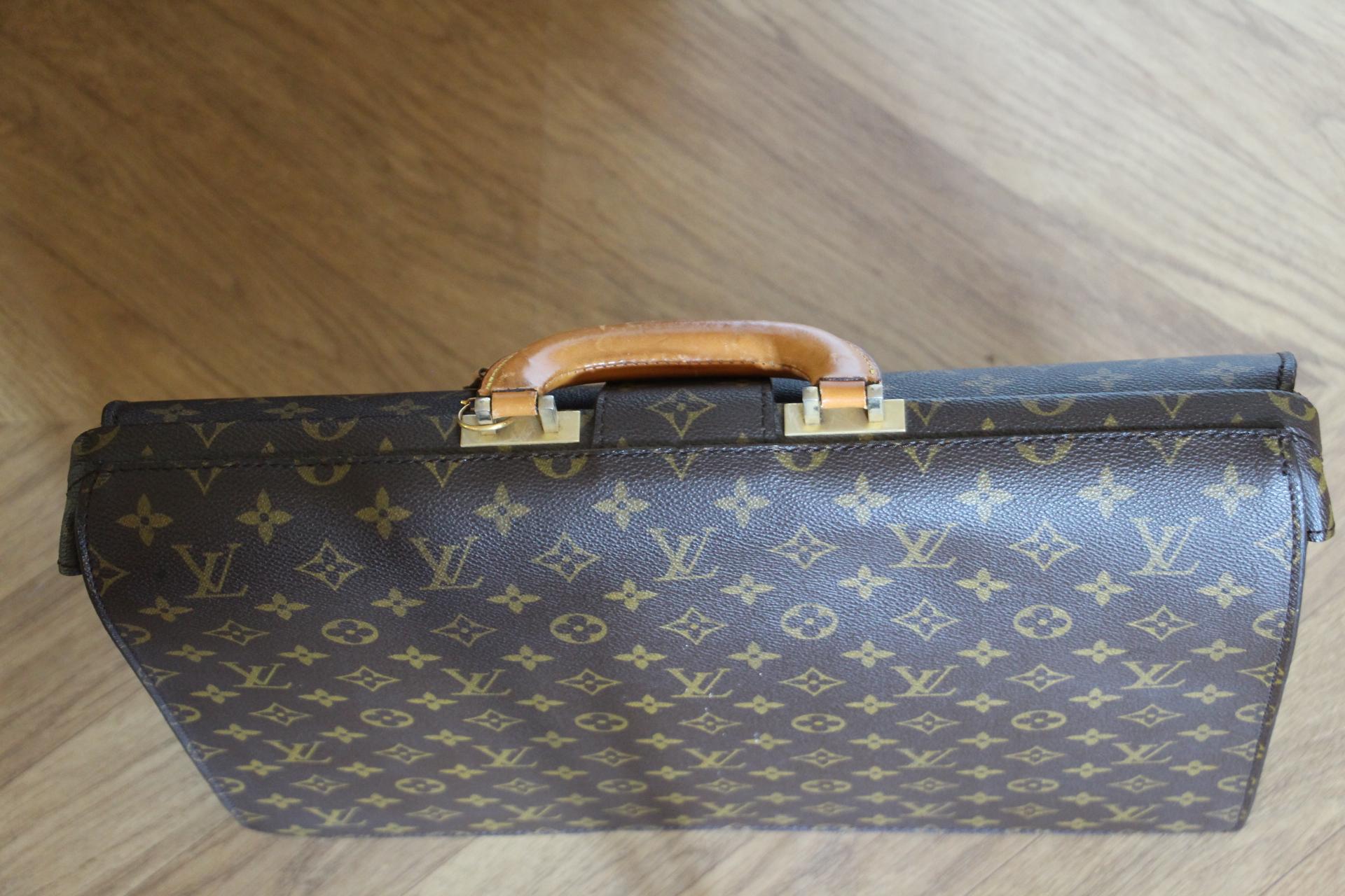 Louis Vuitton Monogram Pilot or Doctor's Briefcase, Louis vuitton Serviette 14