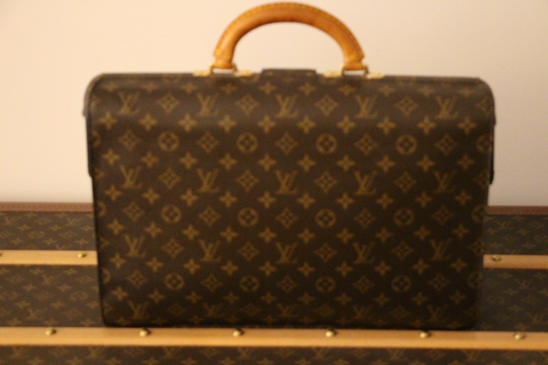 Louis Vuitton Monogram Pilot or Doctor's Briefcase, Louis vuitton Serviette In Good Condition In Saint-ouen, FR