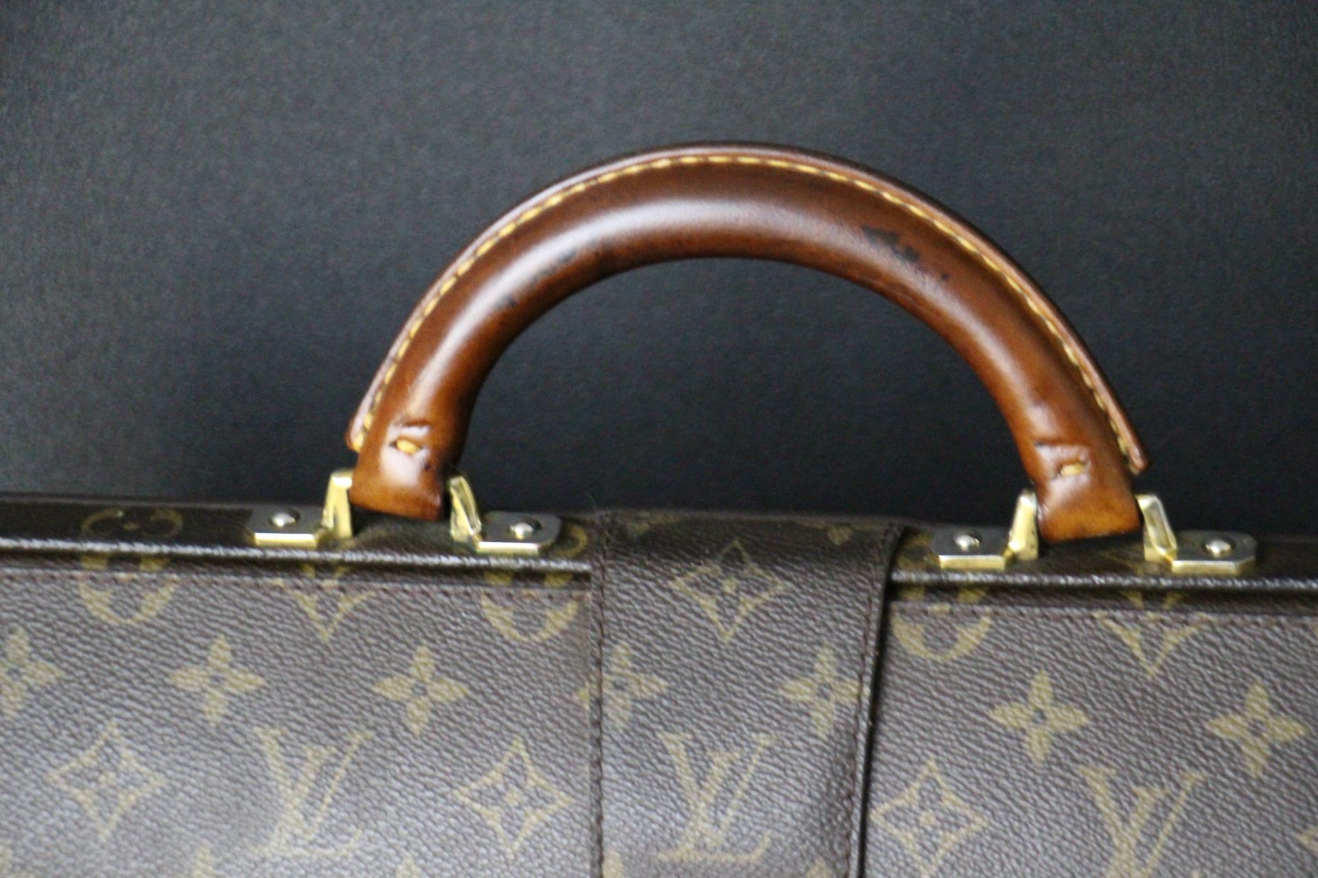 Louis Vuitton Monogram Pilot or Doctor's Briefcase, Louis vuitton Serviette In Good Condition For Sale In Saint-ouen, FR