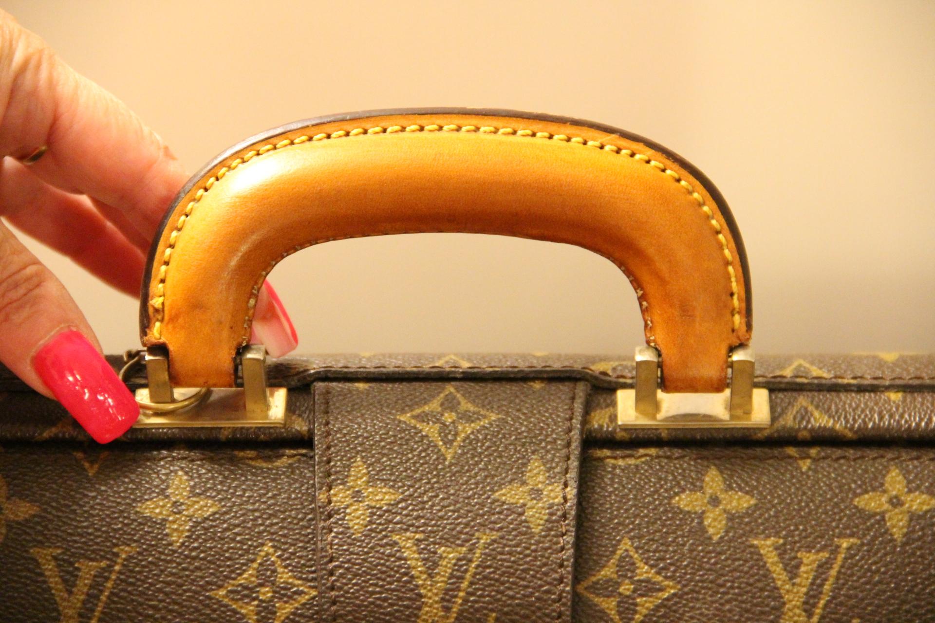 Women's or Men's Louis Vuitton Monogram Pilot or Doctor's Briefcase, Louis vuitton Serviette For Sale