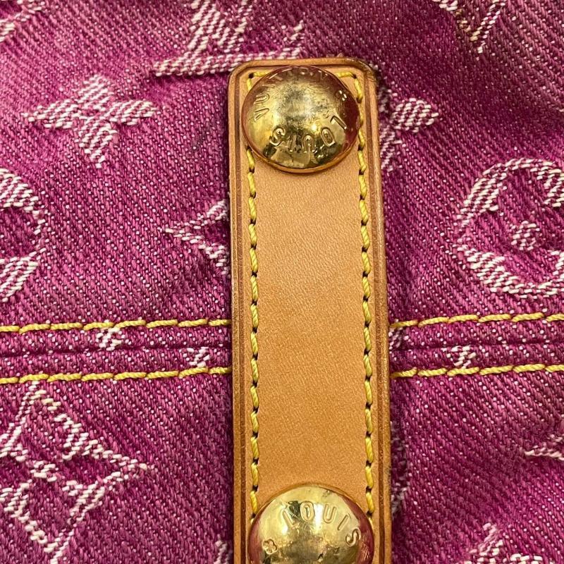 Louis Vuitton Sac à bandoulière Baggy GM grand modèle en denim rose monogrammé en vente 7