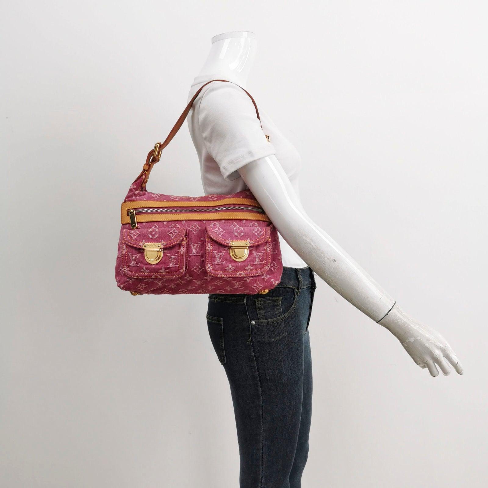Louis Vuitton Monogram Pink Denim Baggy PM Shoulder Bag
These are professional photos of the actual bag.
CONDITION: VERY GOOD
This preloved authentic item is in very good condition with minor signs of use. There are water marks on the leather. Light