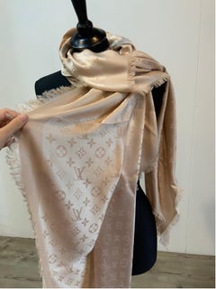 Louis Vuitton monogram pink Stole