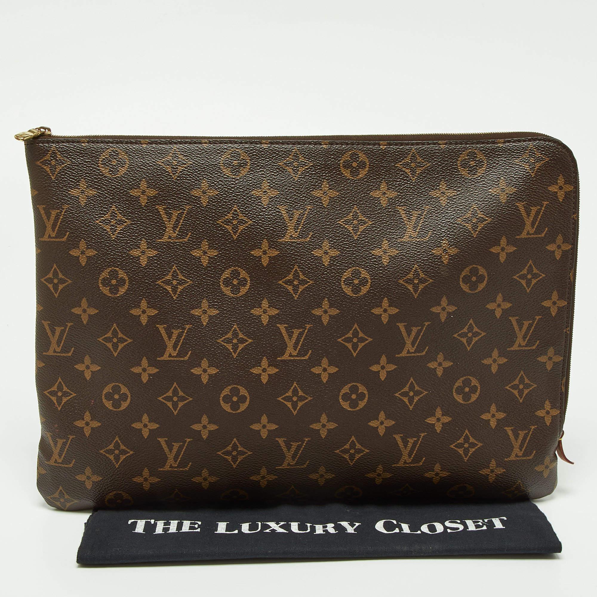 Keep your documents protected and secured with this Louis Vuitton portfolio case. The Monogram coated canvas on the exterior makes it distinctly LV. It comes with a gold-toned zipper fastening and is sized ideally to store documents.

