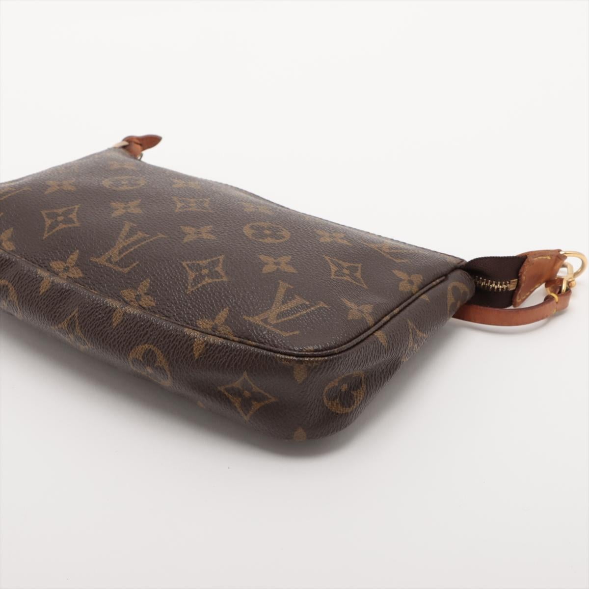 Louis Vuitton Monogram Pochette Accessoires In Good Condition For Sale In Humacao, PR