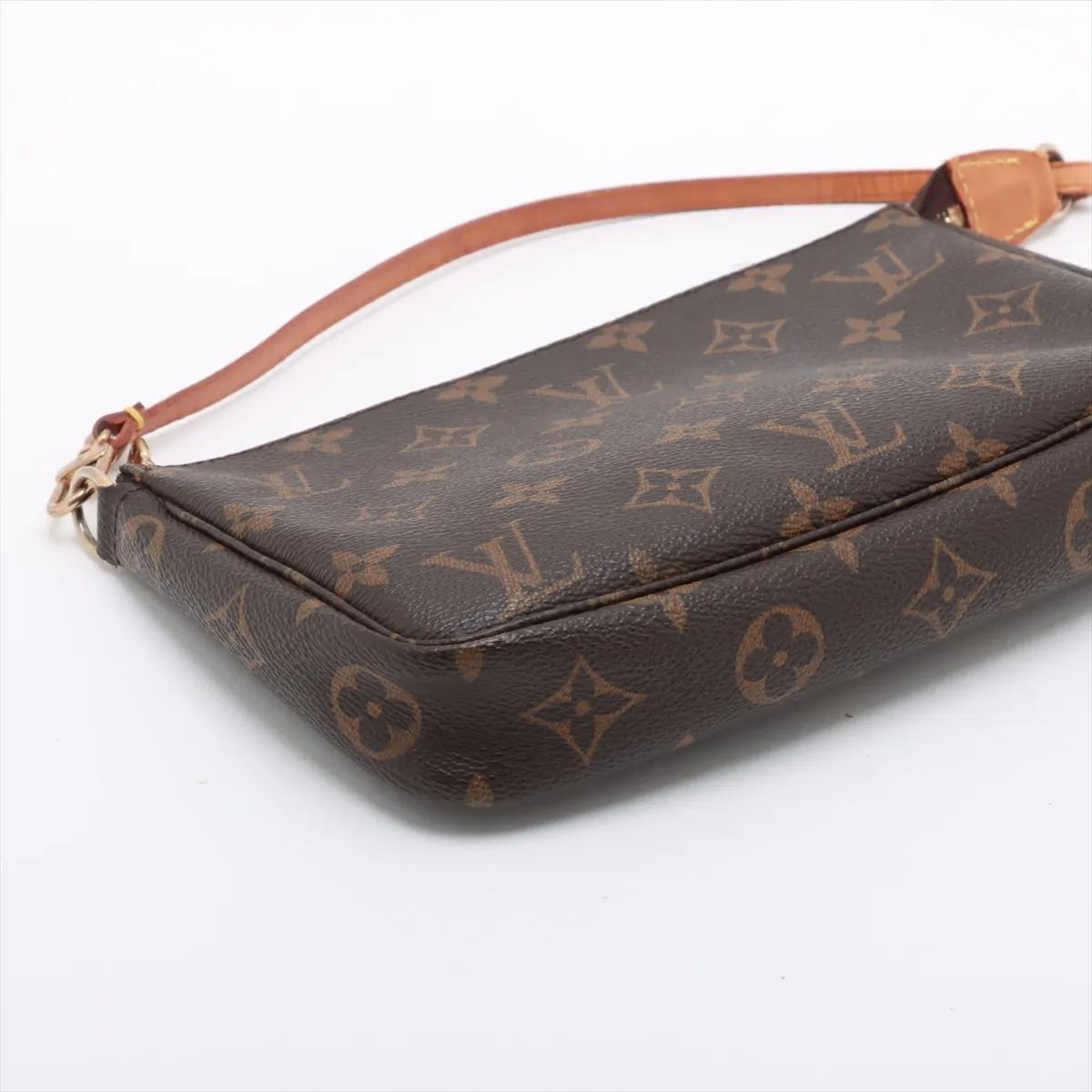 Louis Vuitton Monogram Pochette Accessories Damen im Angebot