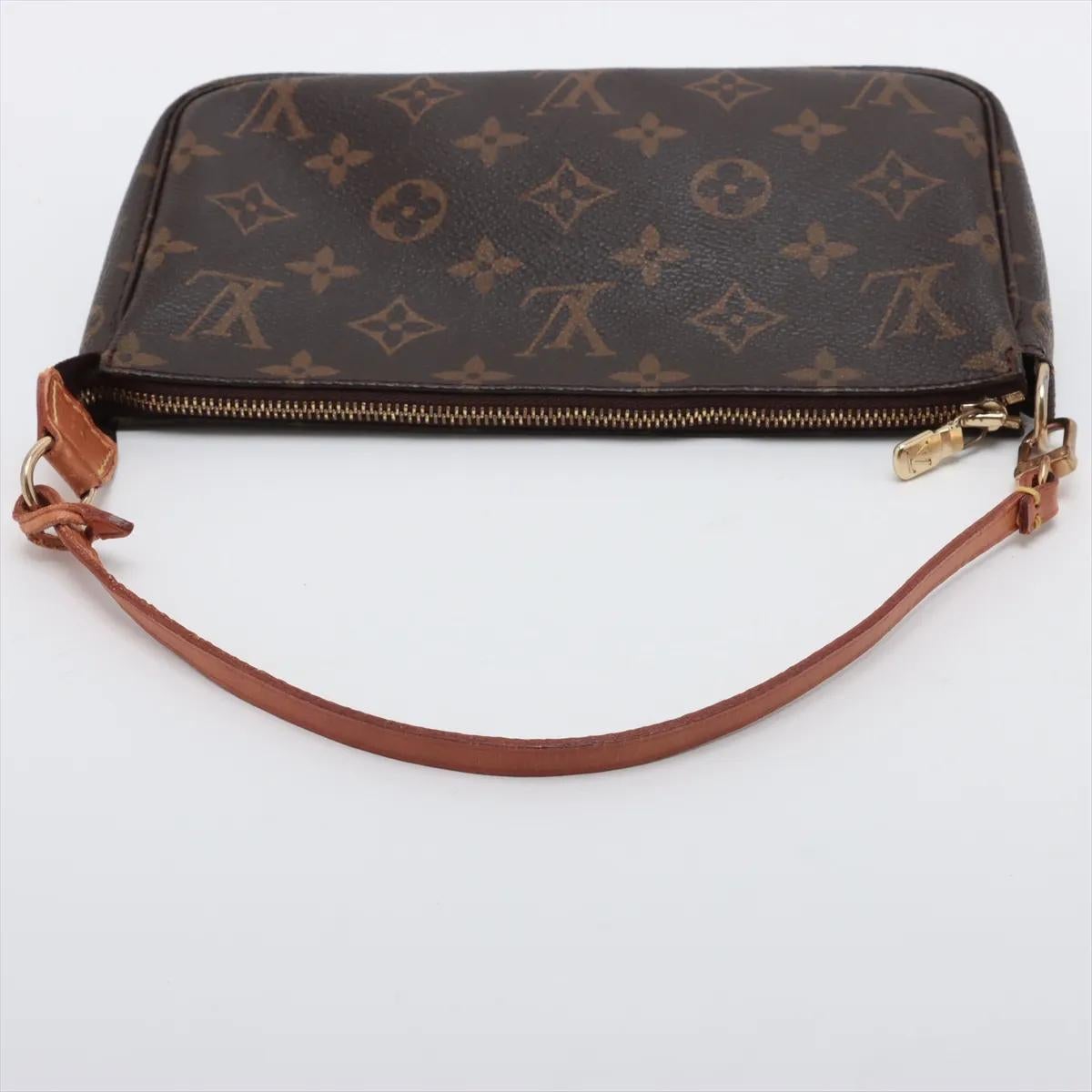 Louis Vuitton Monogram Pochette Accessories im Angebot 1