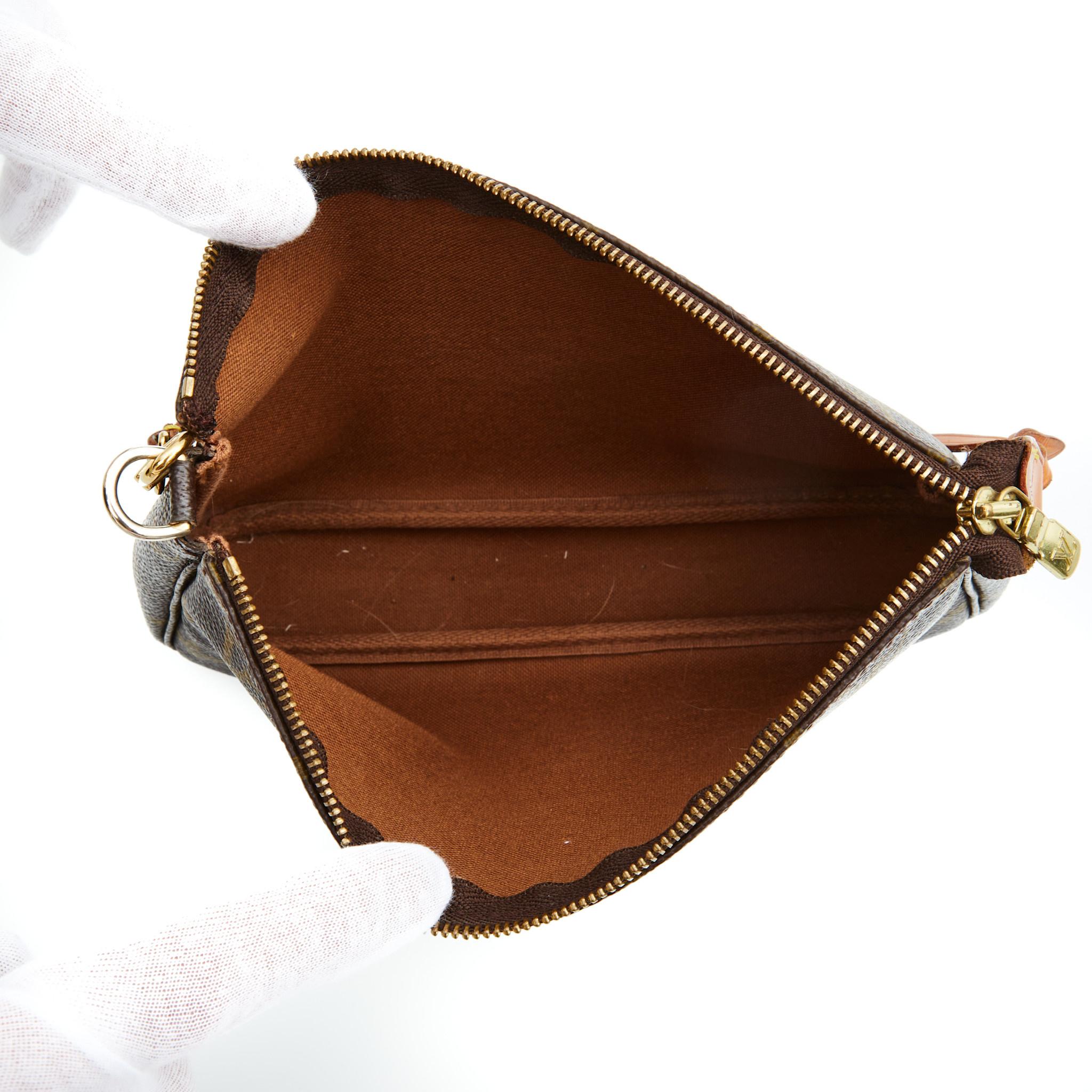 Louis Vuitton Monogram Pochette Accessories Shoulder Bag For Sale 2