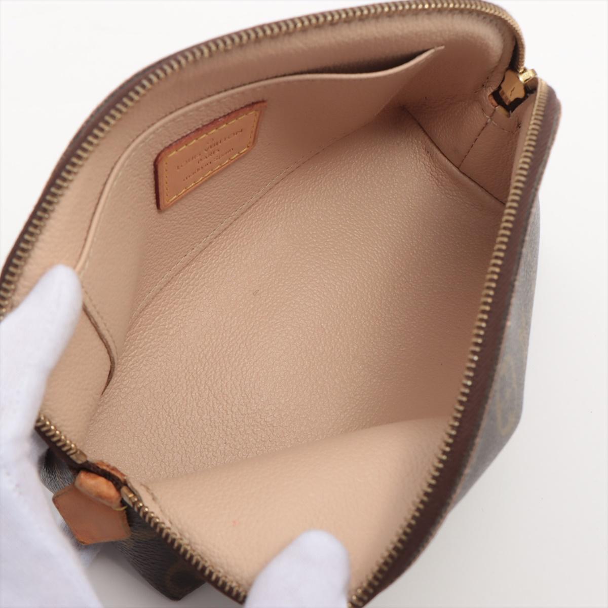 Cosmetico Monogram Pochette Louis Vuitton In condizioni buone in vendita a Humacao, PR