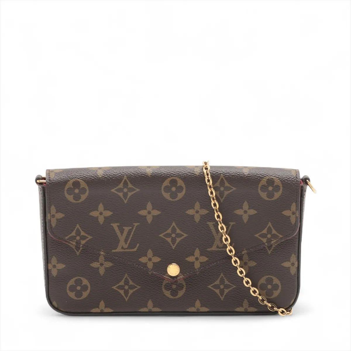 The Louis Vuitton Monogram Pochette Félicie is a versatile and elegant accessory that combines classic design with practical functionality. Crafted from the house’s iconic Monogram canvas and accented with natural cowhide leather trim, it features a